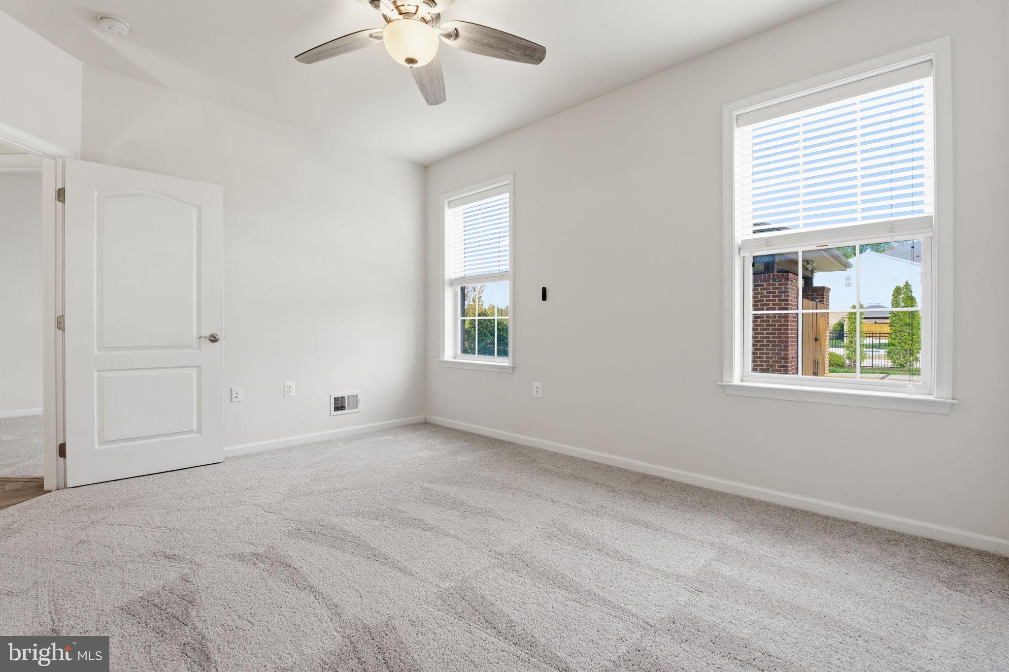 CARROLLS CREEK - Residential