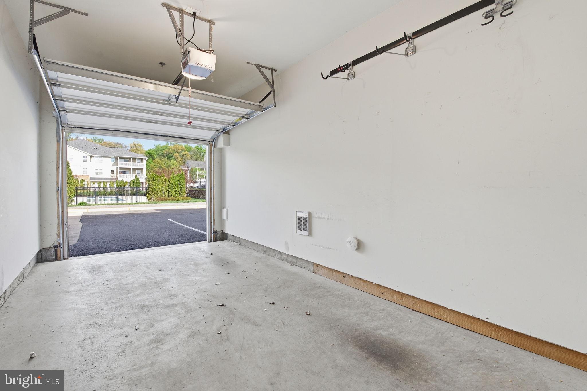 CARROLLS CREEK - Residential