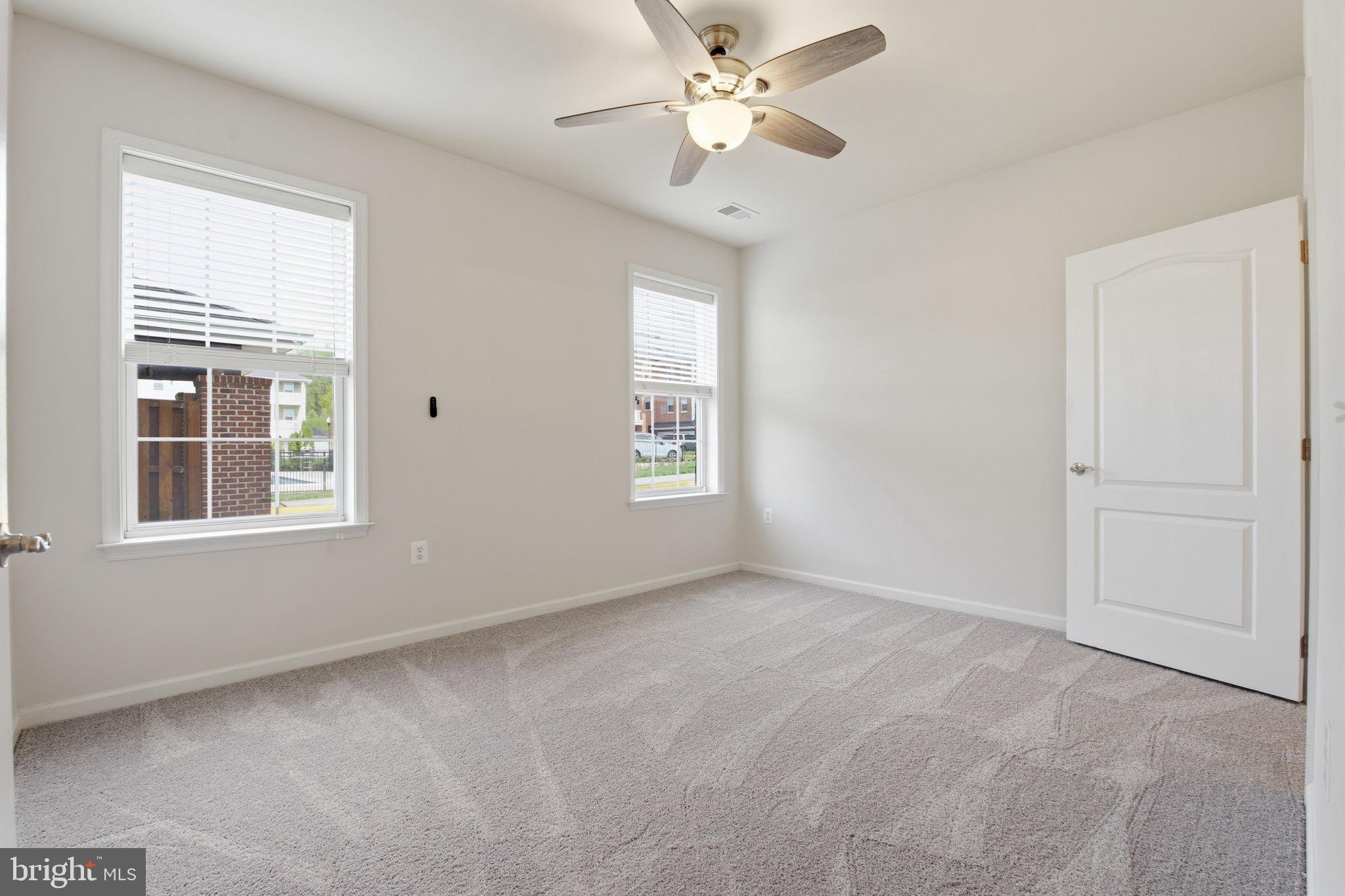 CARROLLS CREEK - Residential