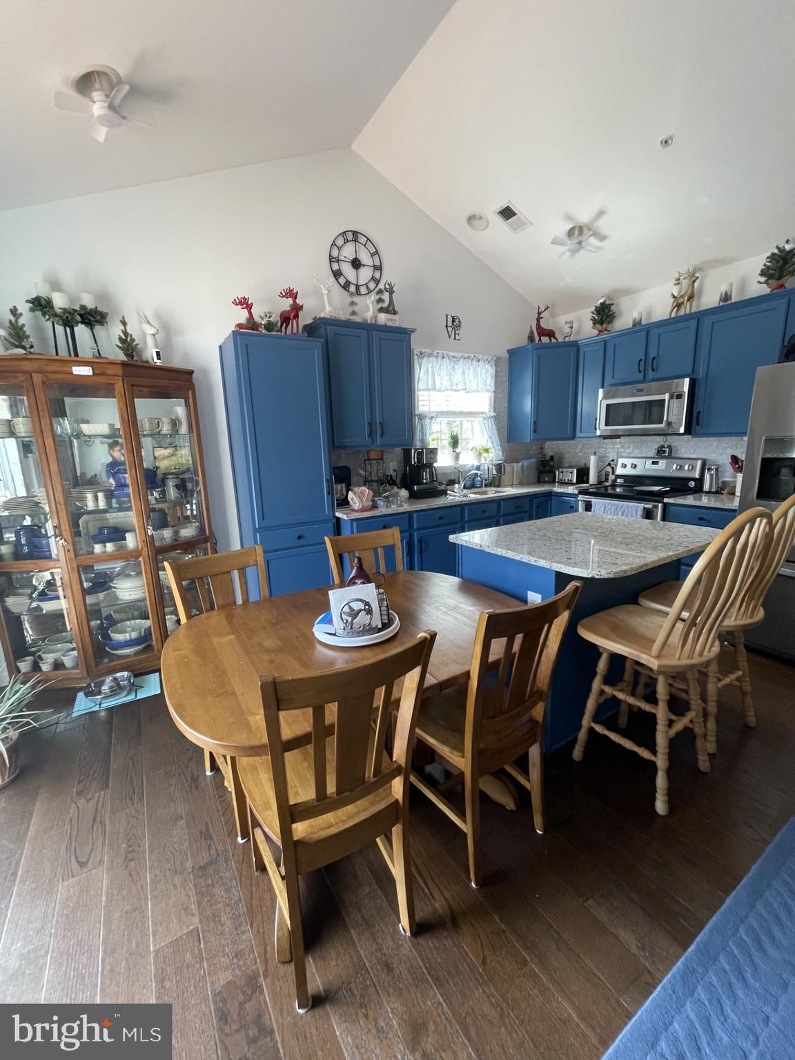 PINE COVE - Residential