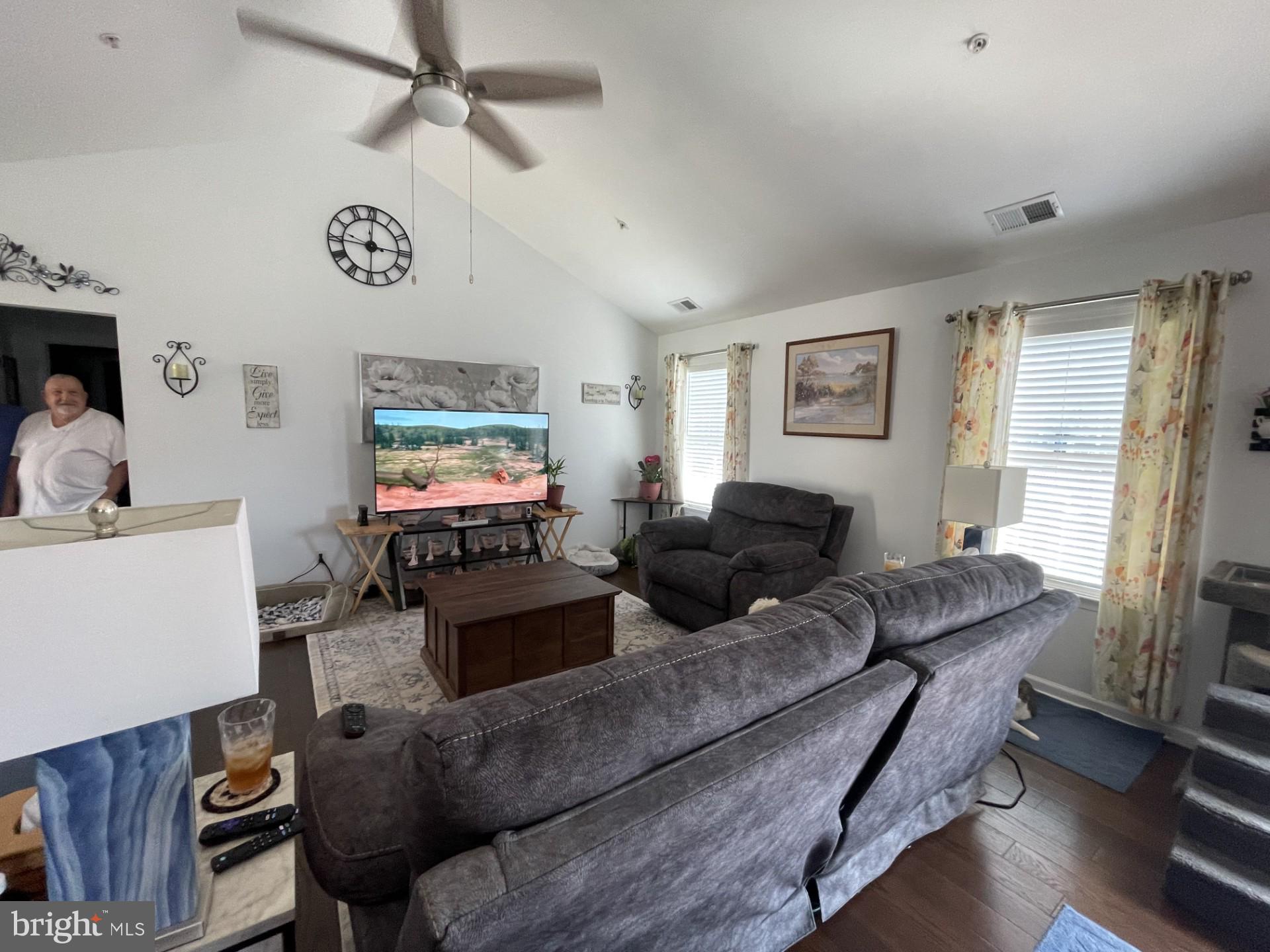 PINE COVE - Residential