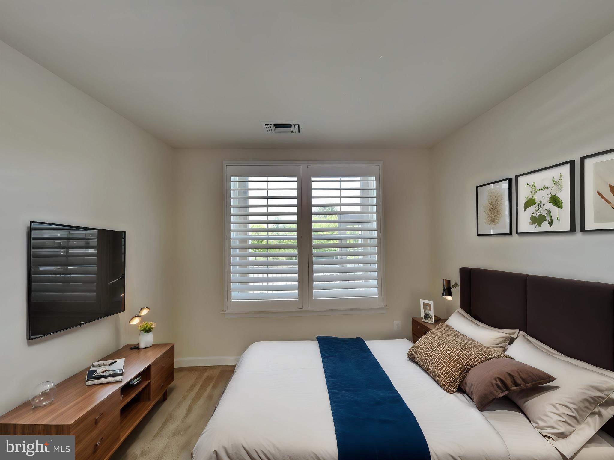 DISCOVERY SQUARE - Residential