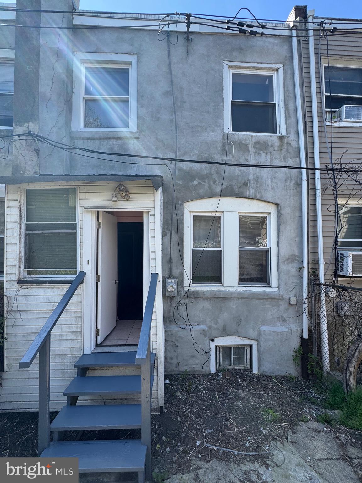 1623 W MENTOR STREET