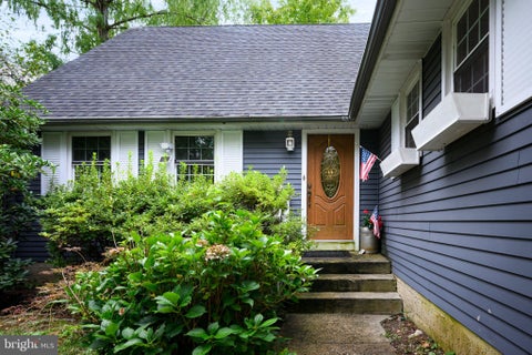 Photo of 8 Mckinley Avenue, BLACKWOOD, NJ 08012 (MLS # NJCD2126878)