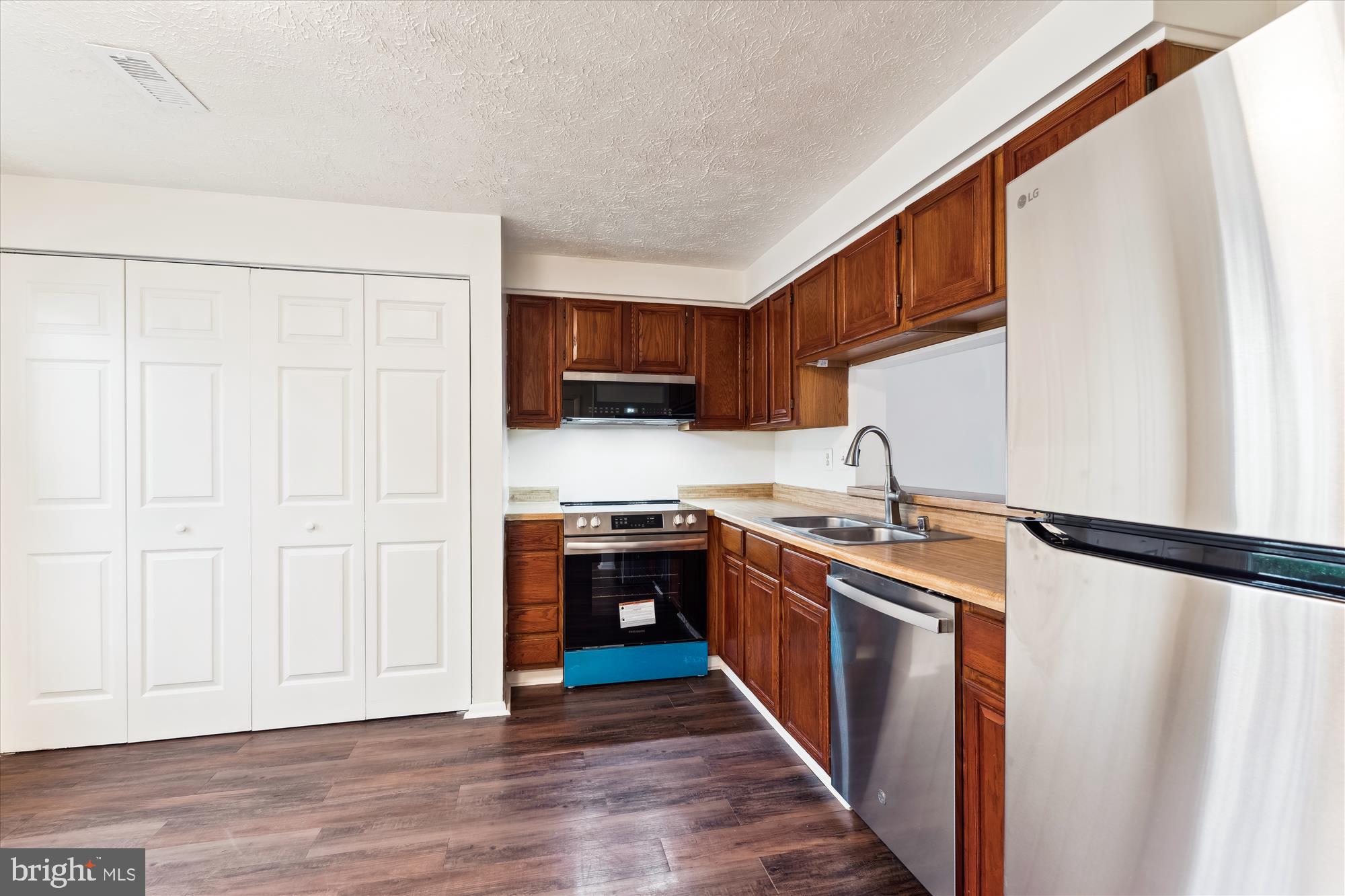 MEADOWVALE - Residential