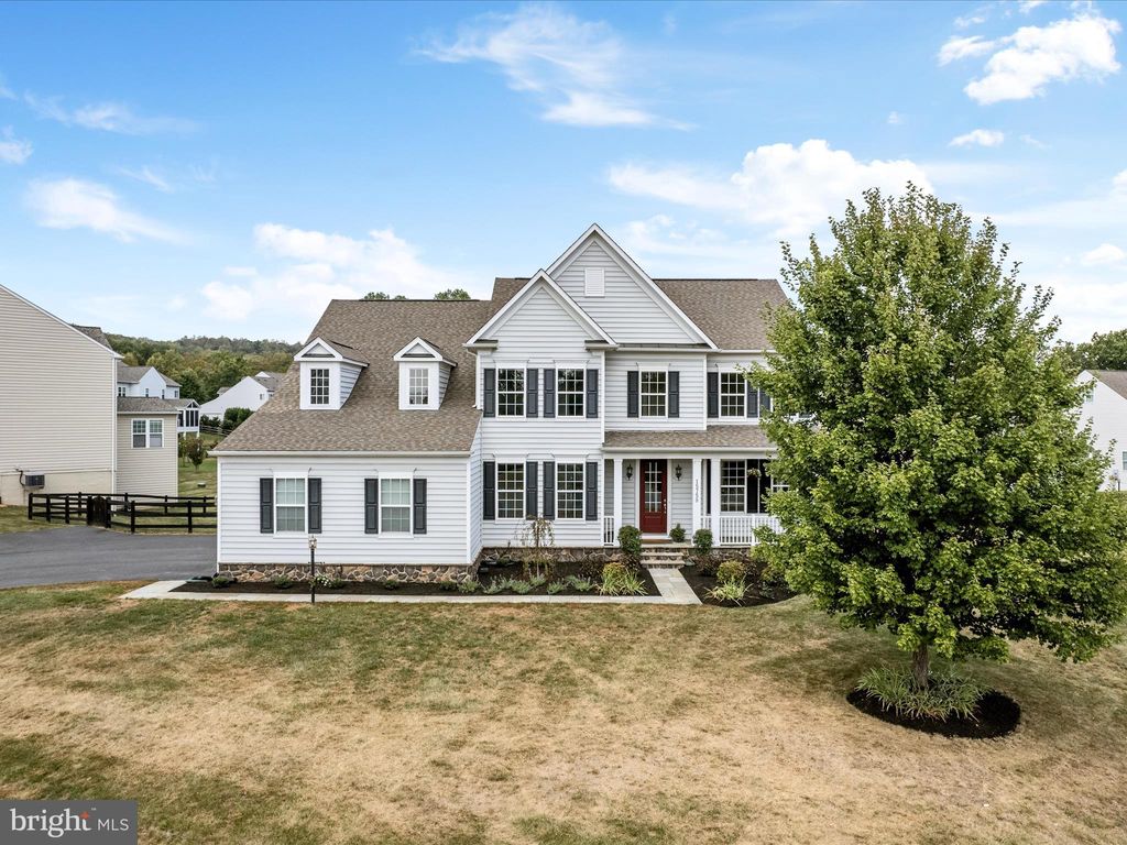 Photo of 15759 Dorneywood Drive, LEESBURG, VA 20176 (MLS # VALO2106532)