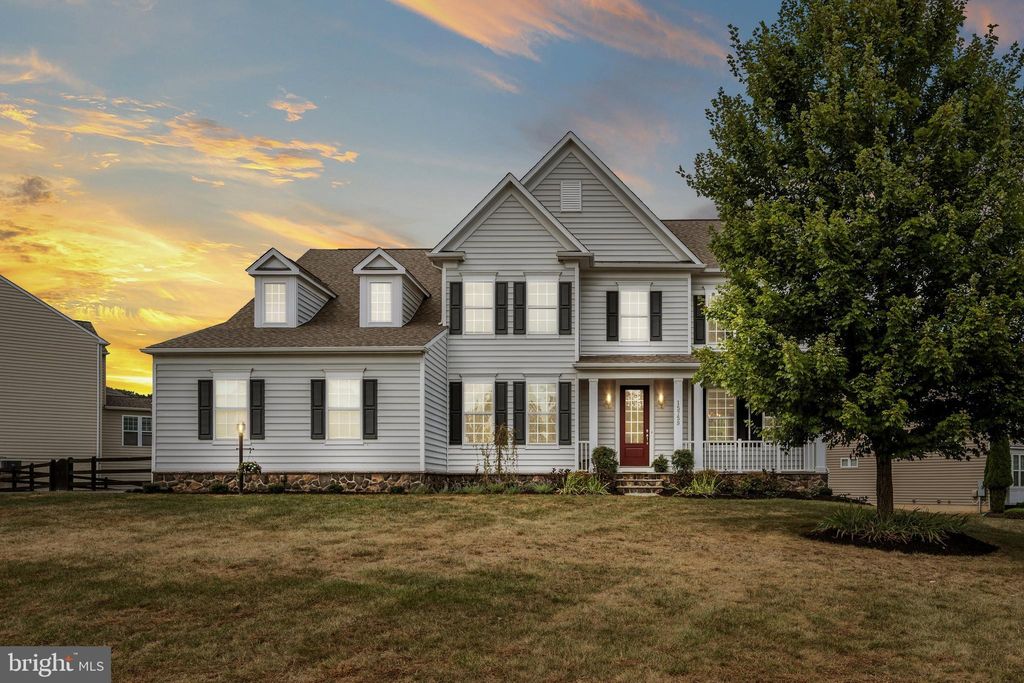Photo of 15759 Dorneywood Drive, LEESBURG, VA 20176 (MLS # VALO2106532)