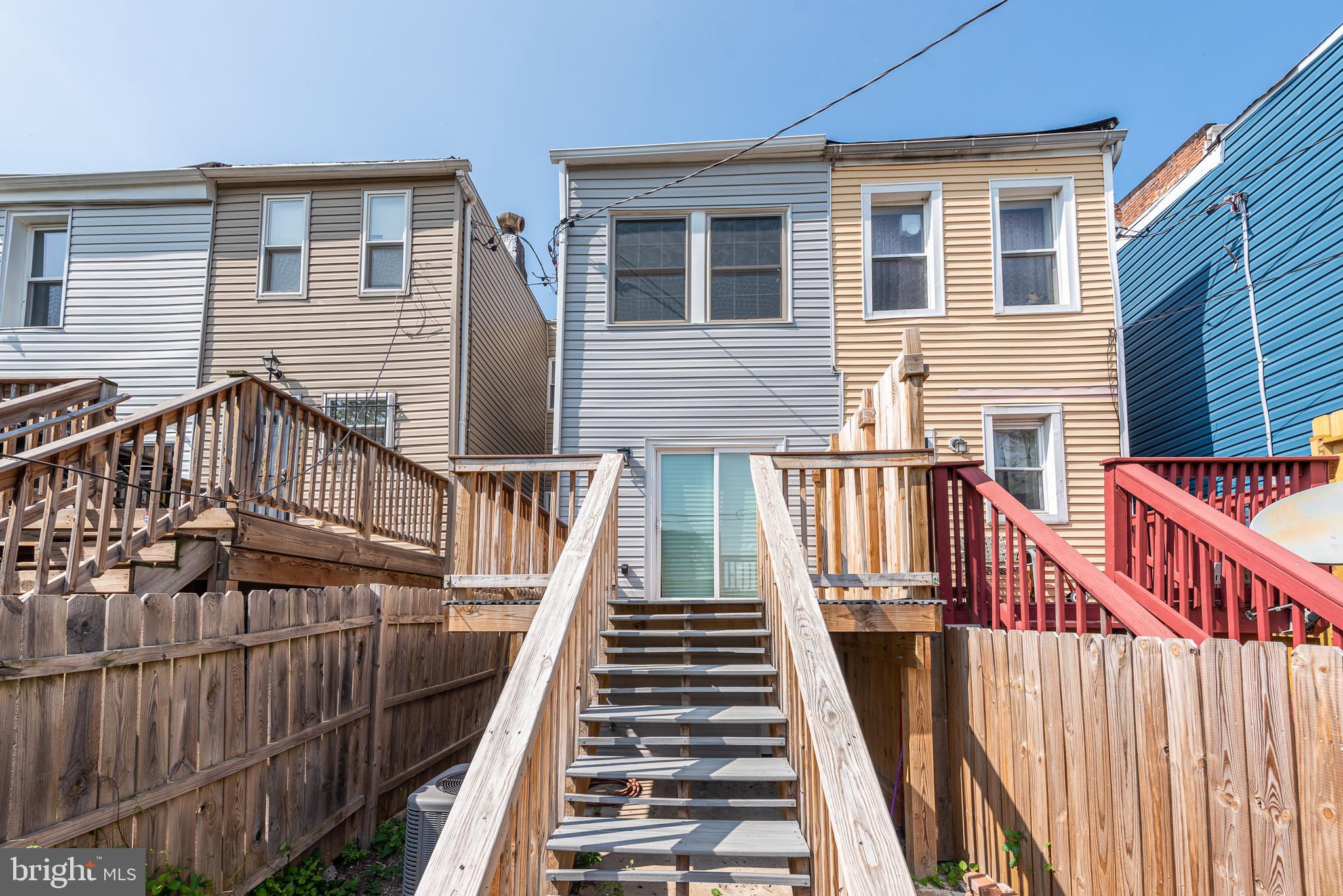 HOLLINS MARKET - Residential