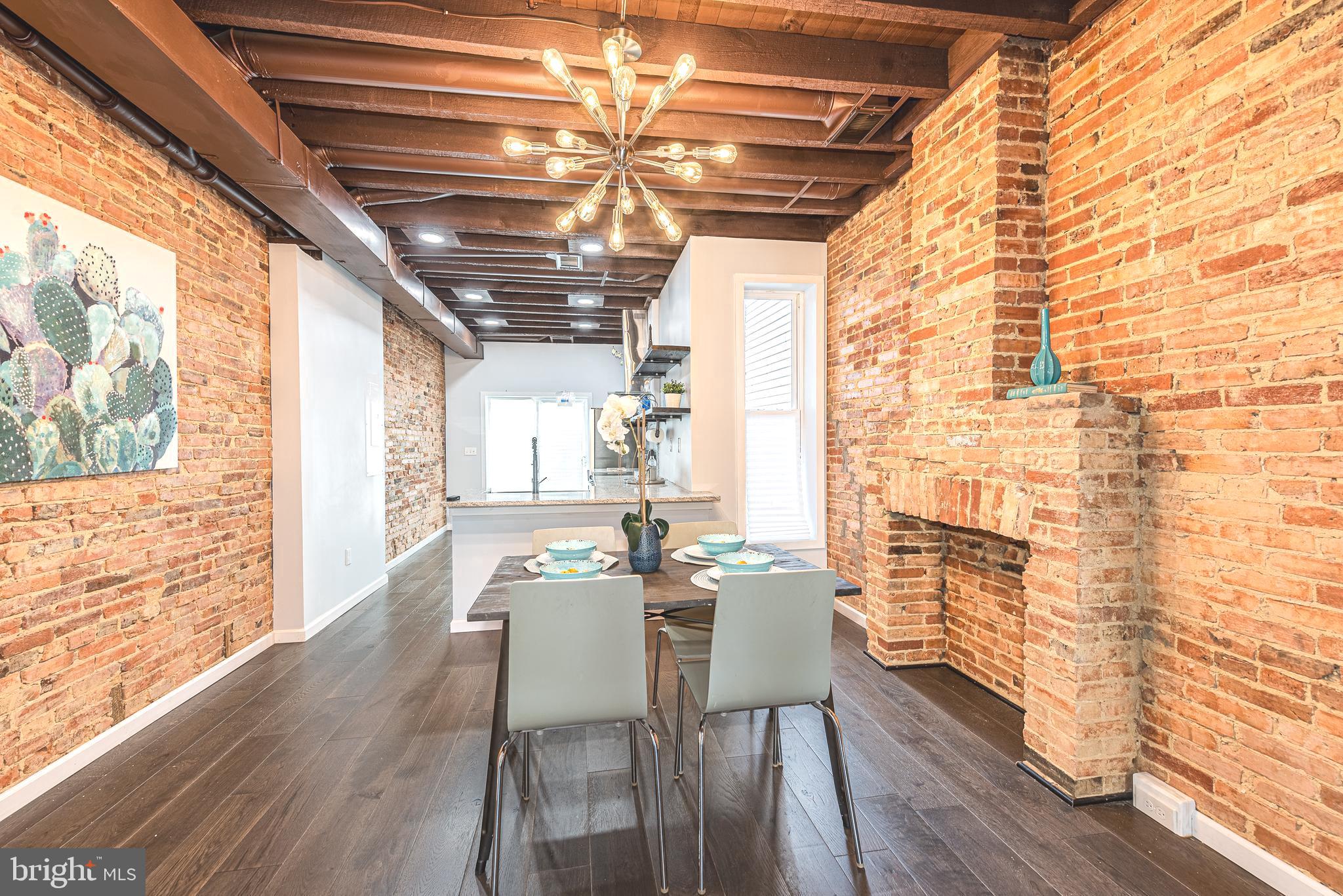 HOLLINS MARKET - Residential