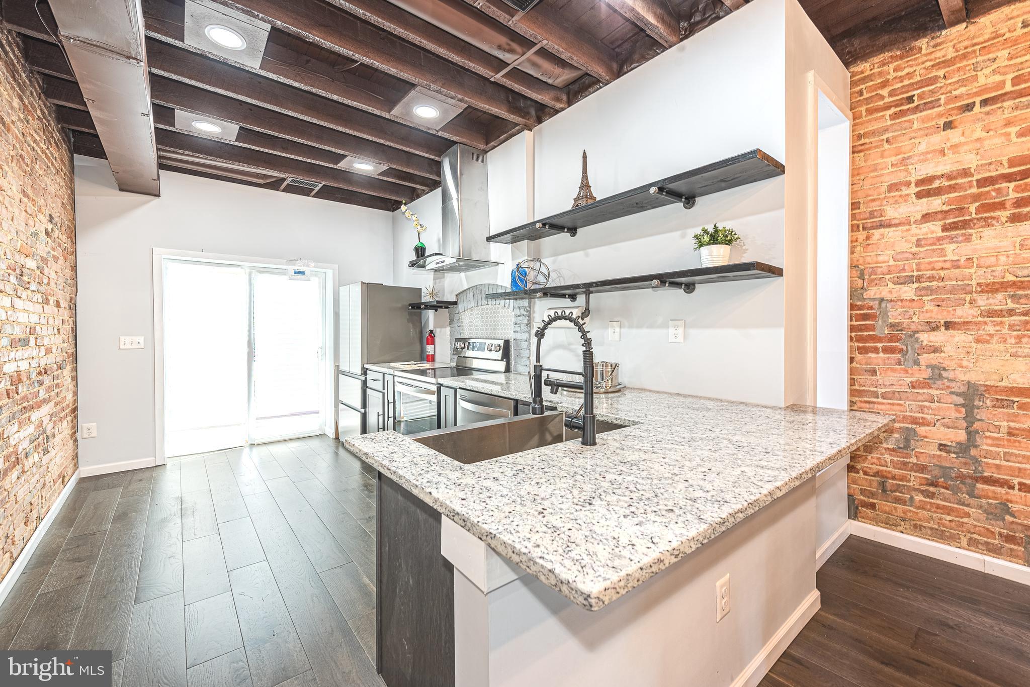 HOLLINS MARKET - Residential