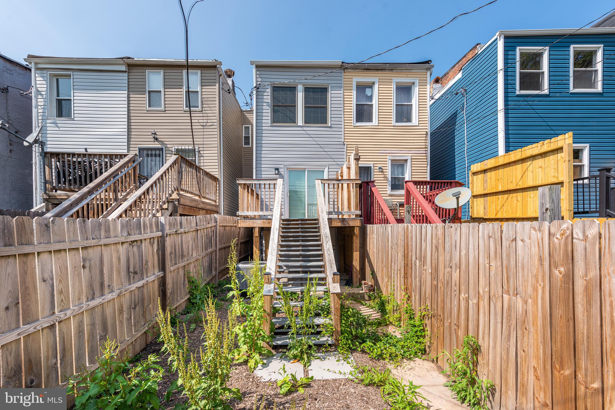 HOLLINS MARKET - Residential