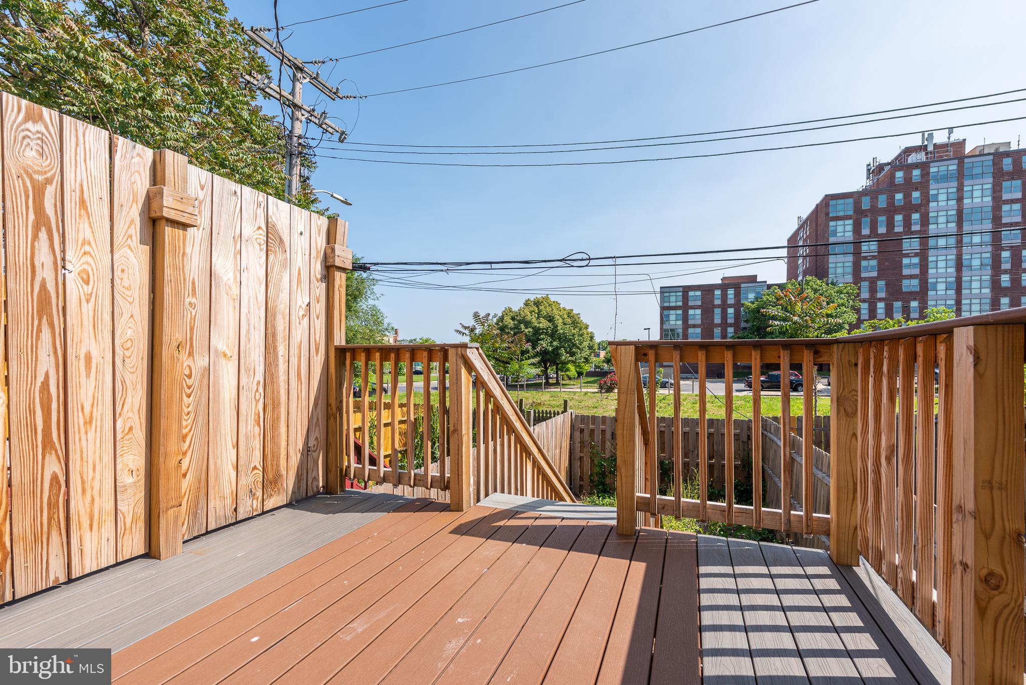 HOLLINS MARKET - Residential