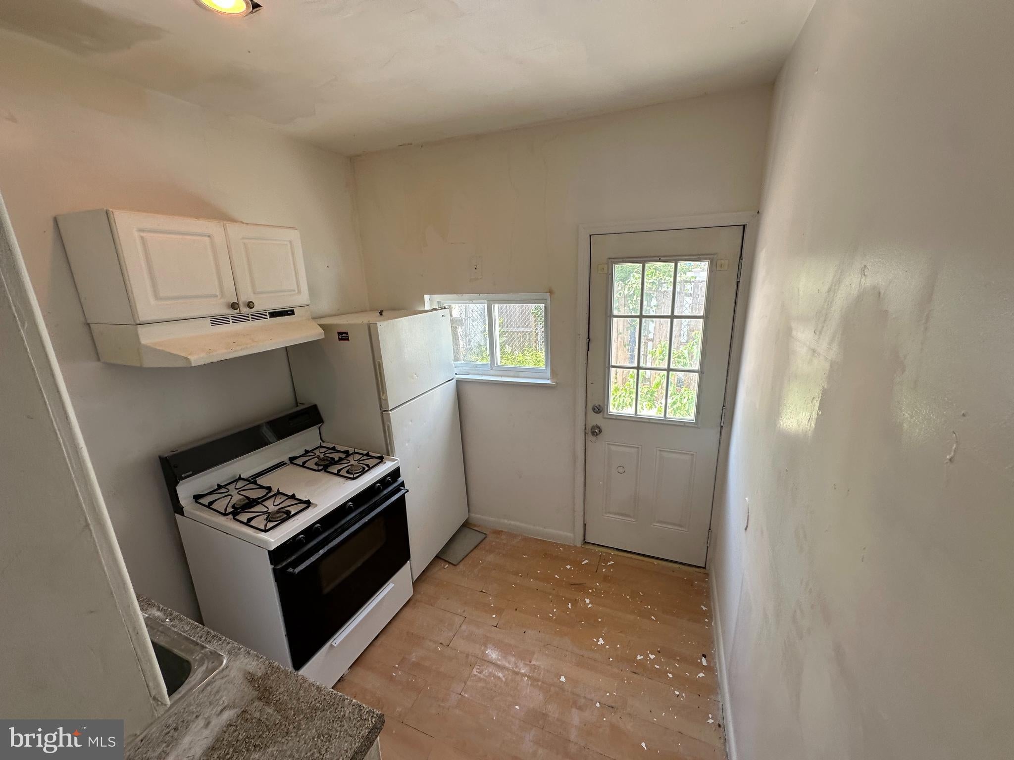 2606 CEDAR STREET