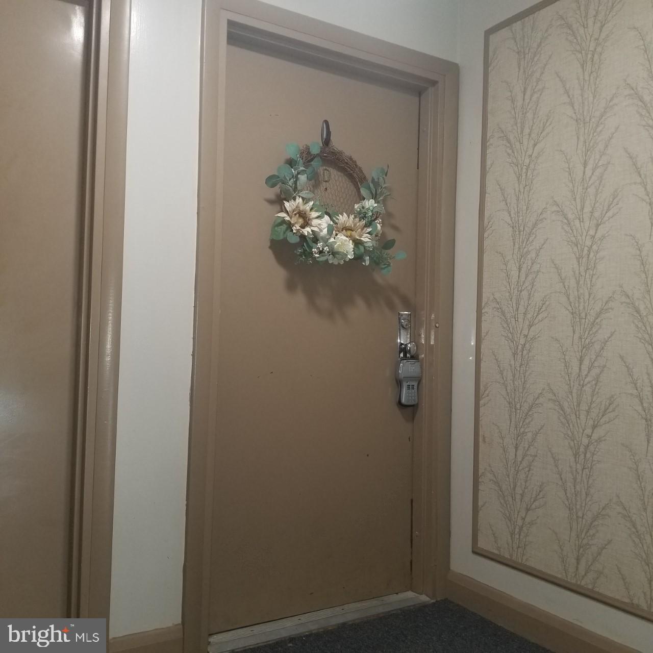 HICKORY HILLS - Residential