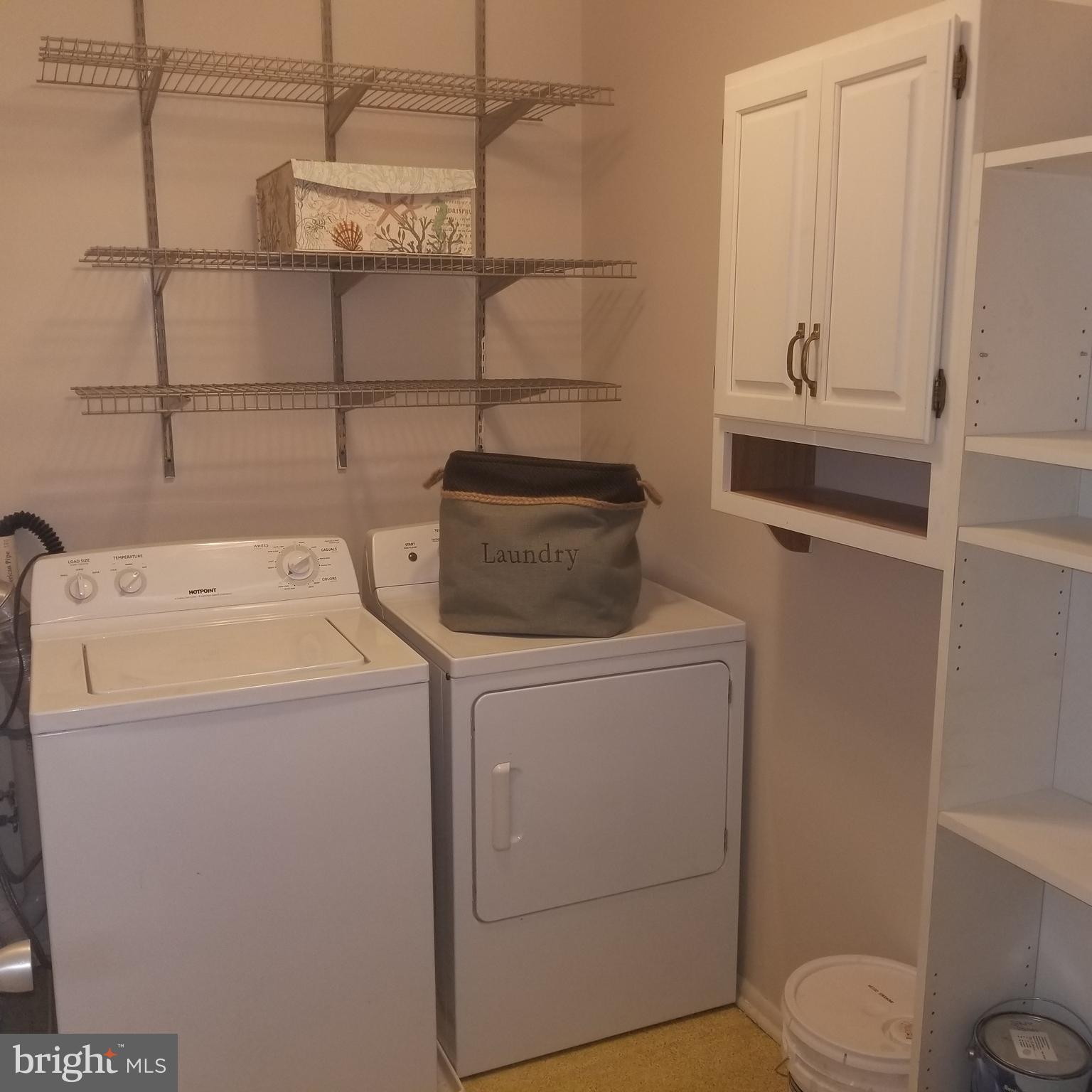 HICKORY HILLS - Residential