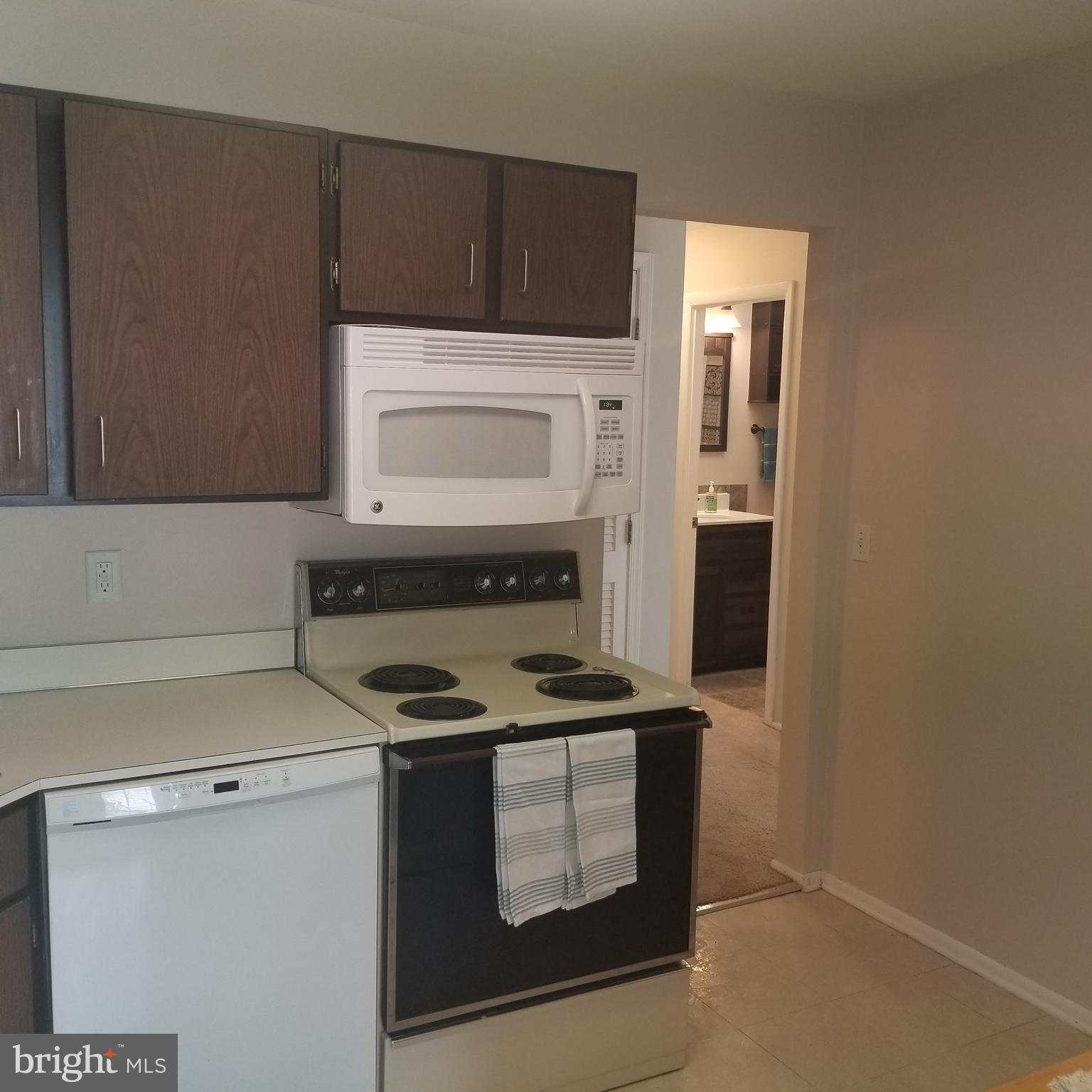 HICKORY HILLS - Residential