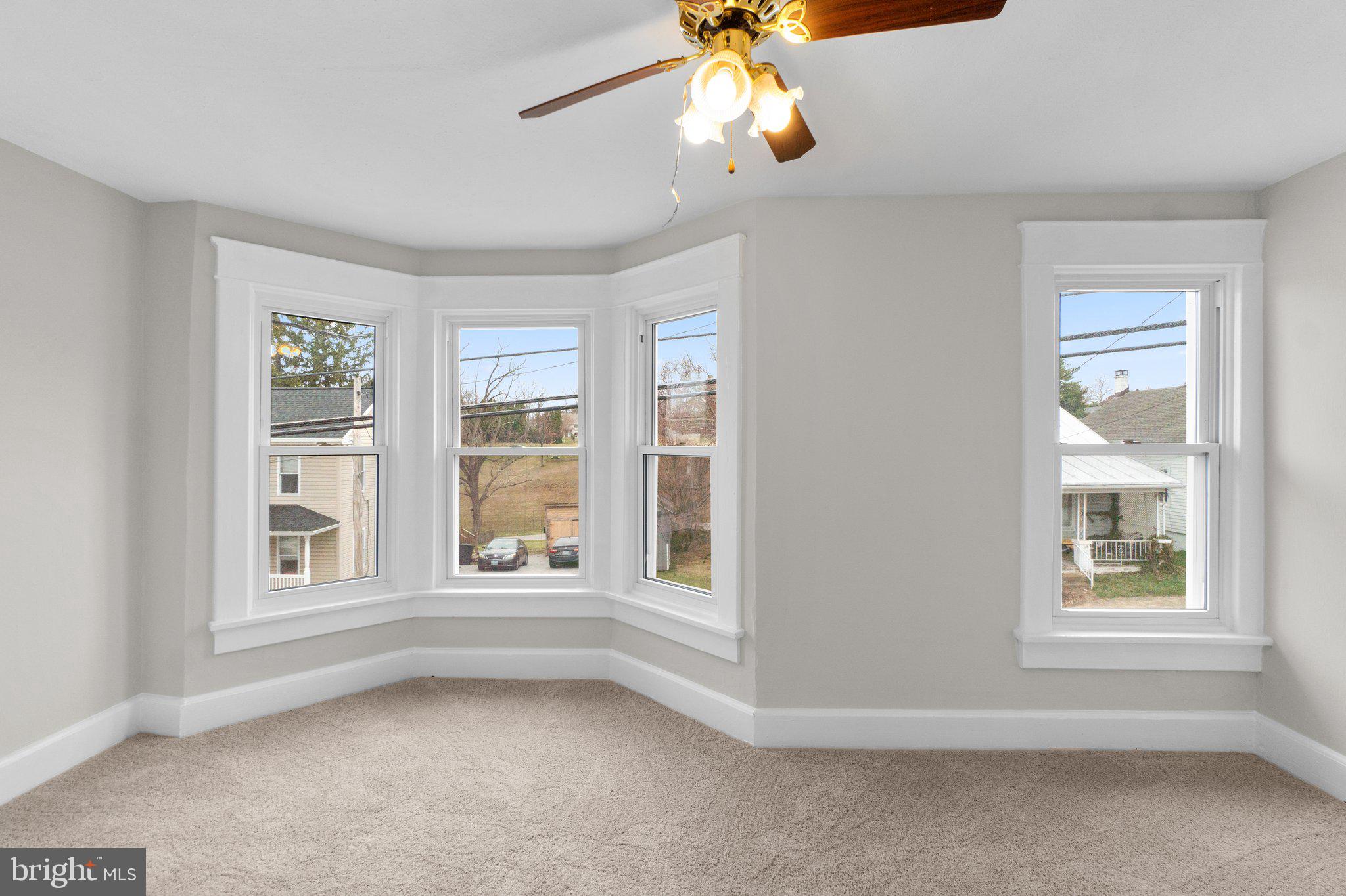 DOWNTOWN WESTMINSTER - Residential