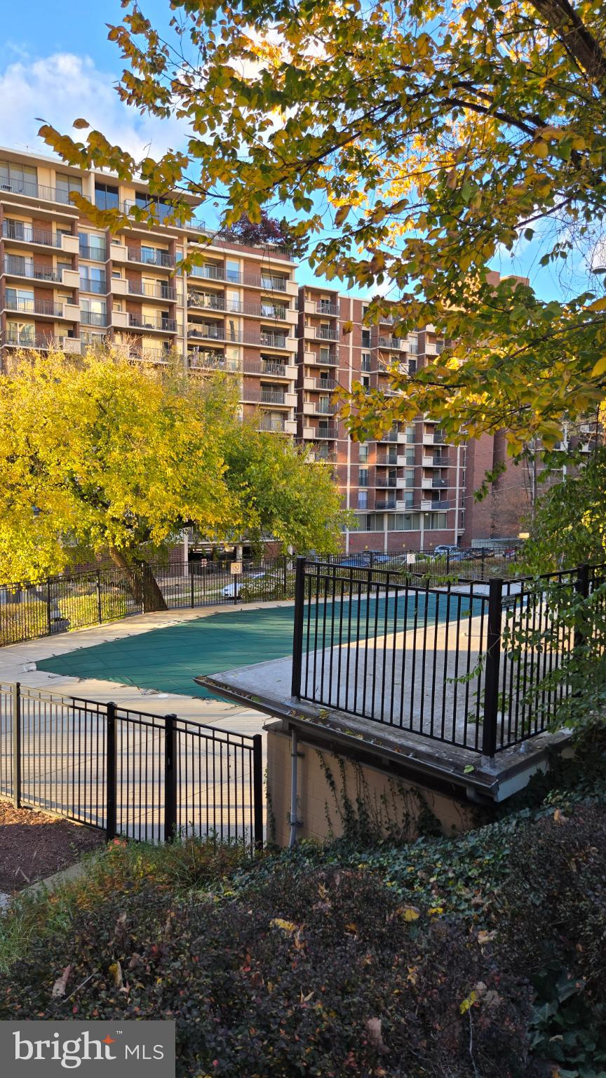 ARLINGTON - Residential