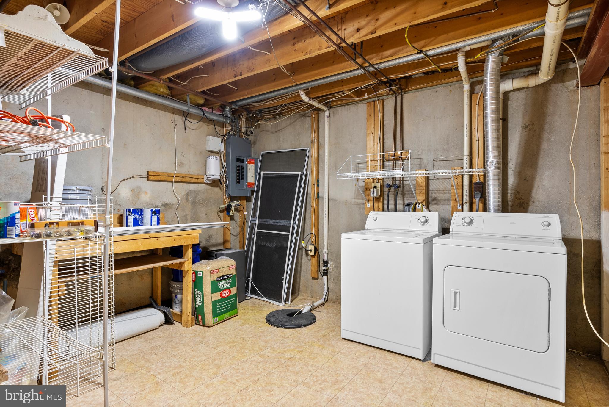 CHASE MANOR - Residential