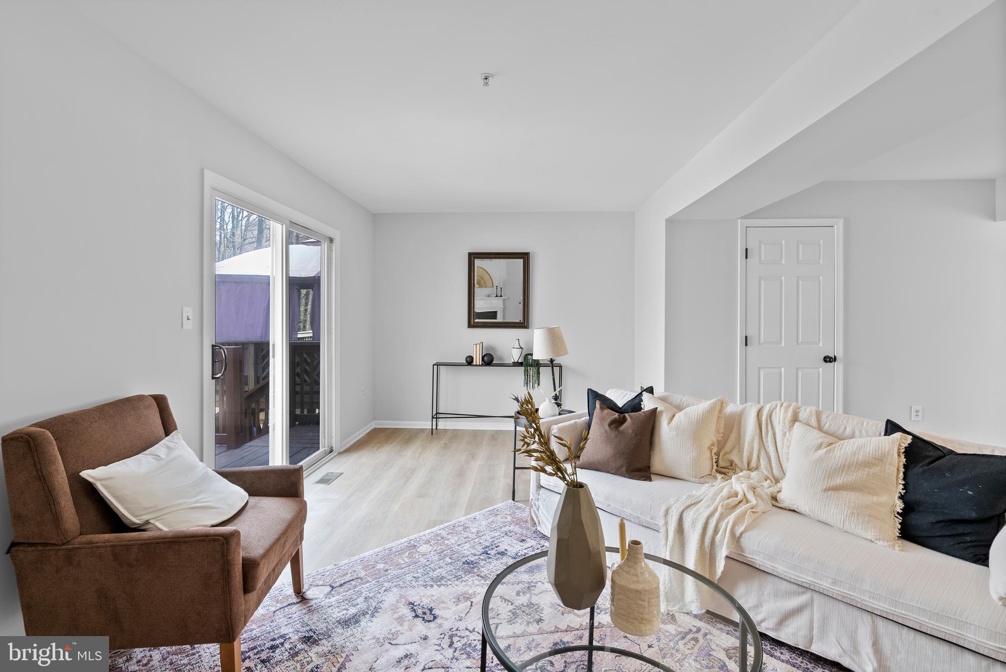 CHASE MANOR - Residential