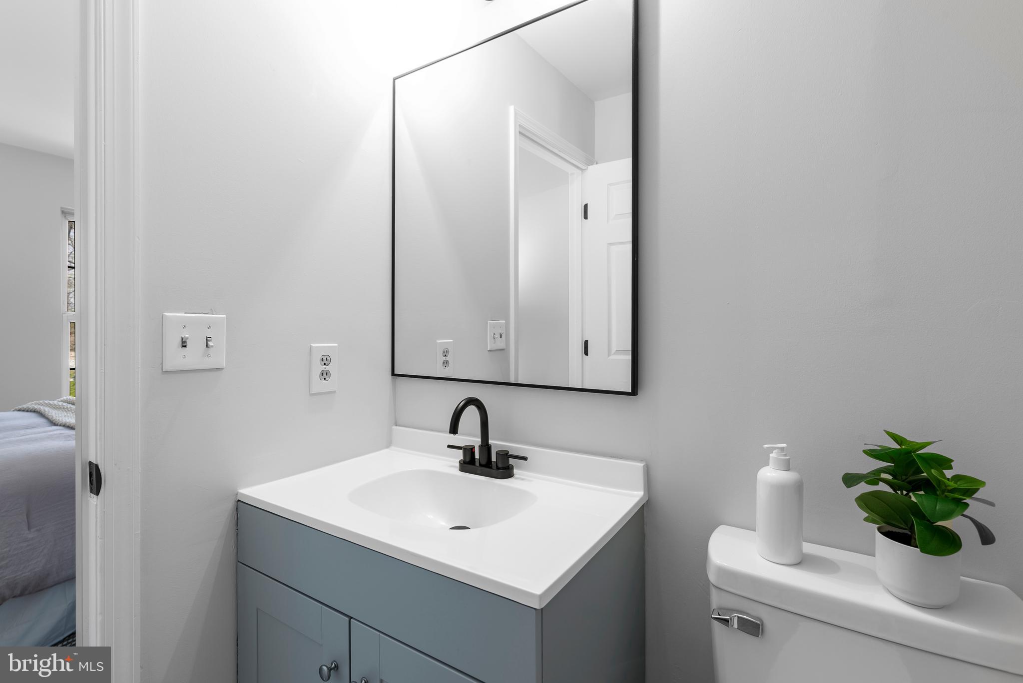 CHASE MANOR - Residential