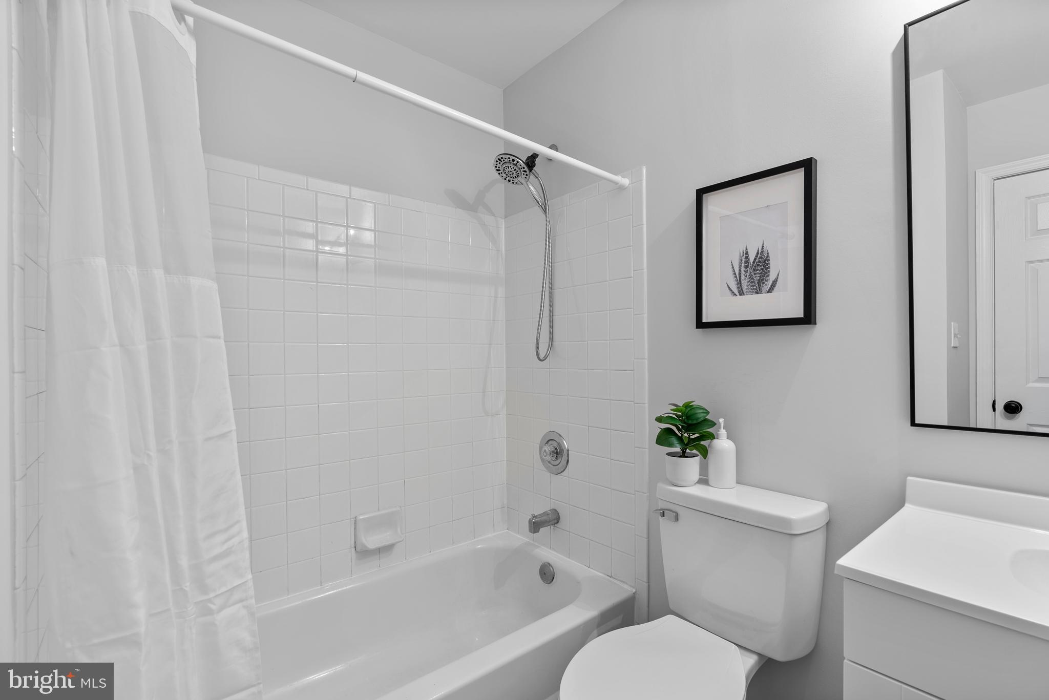 CHASE MANOR - Residential