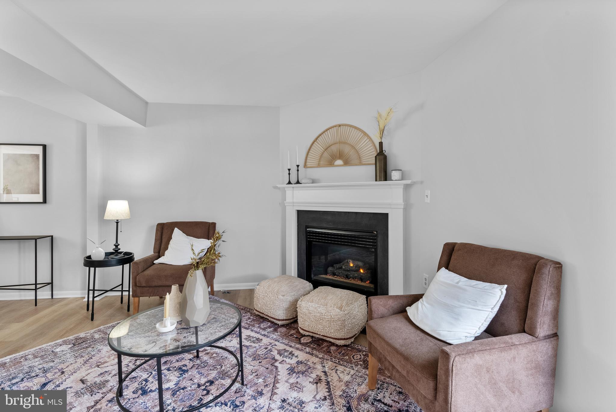 CHASE MANOR - Residential