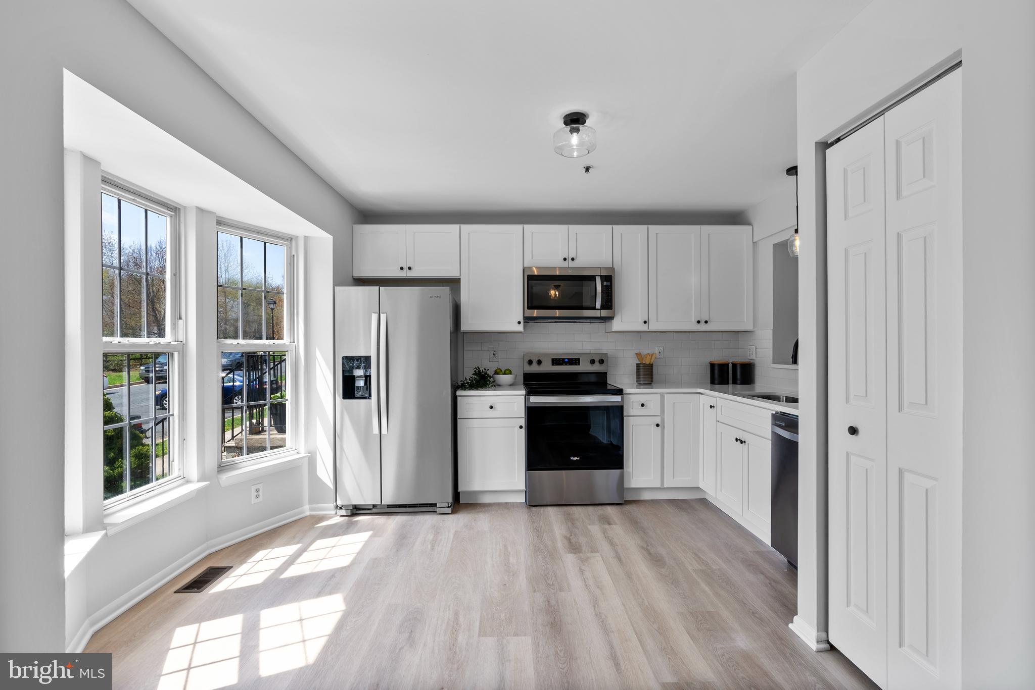 CHASE MANOR - Residential