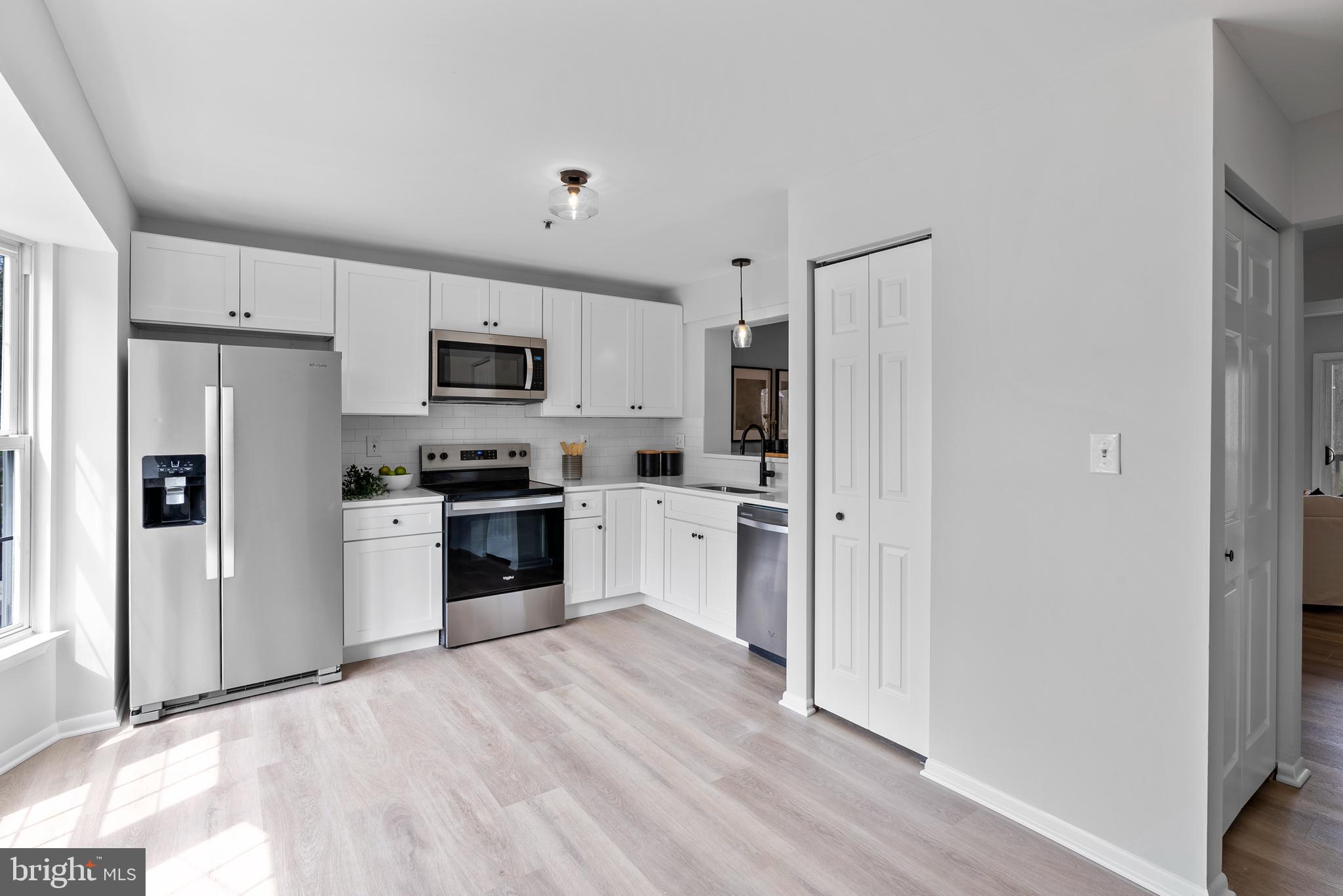 CHASE MANOR - Residential