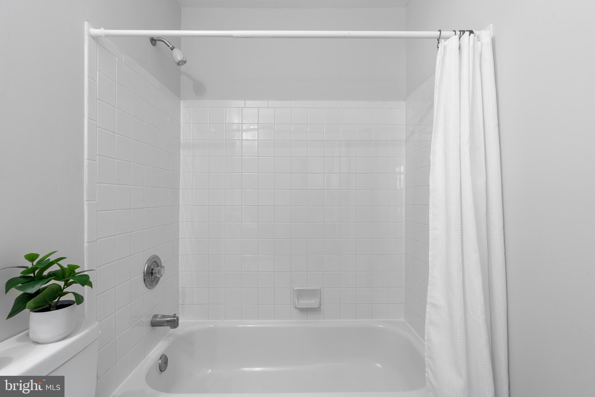 CHASE MANOR - Residential