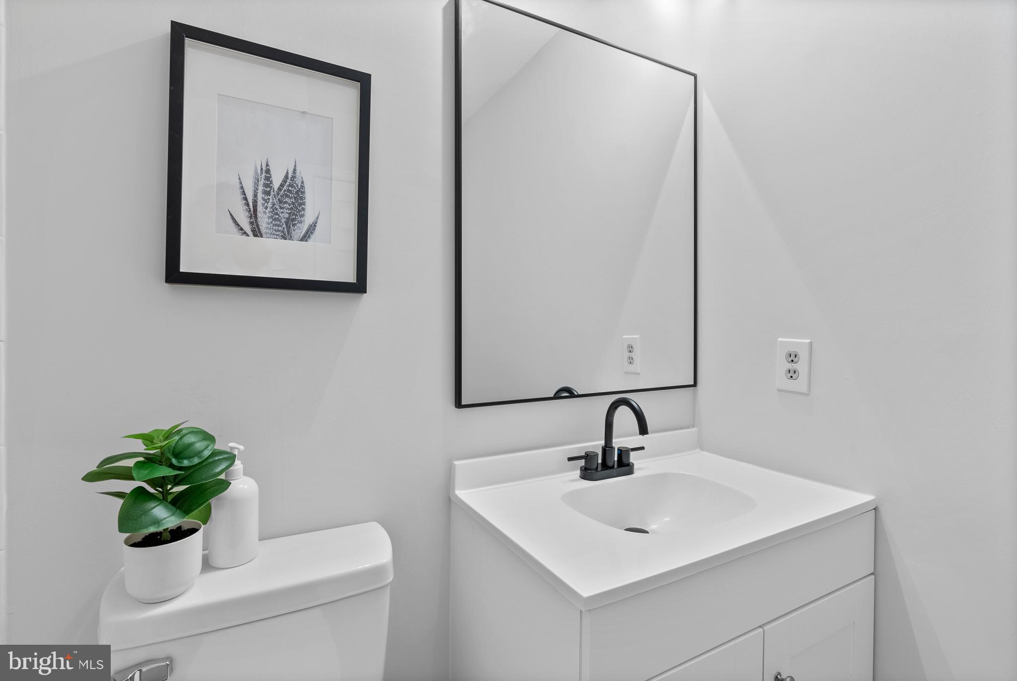 CHASE MANOR - Residential