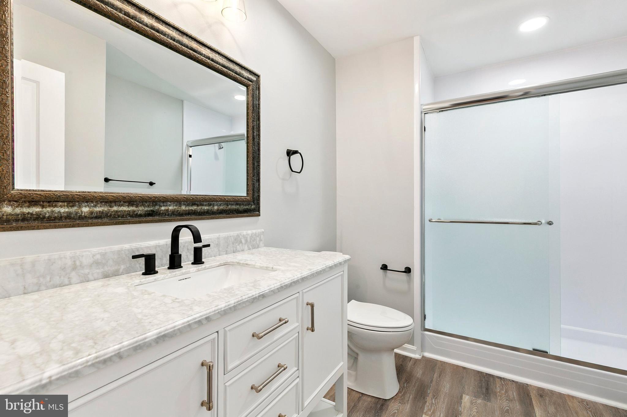 GLENSHIRE TOWNE - Residential