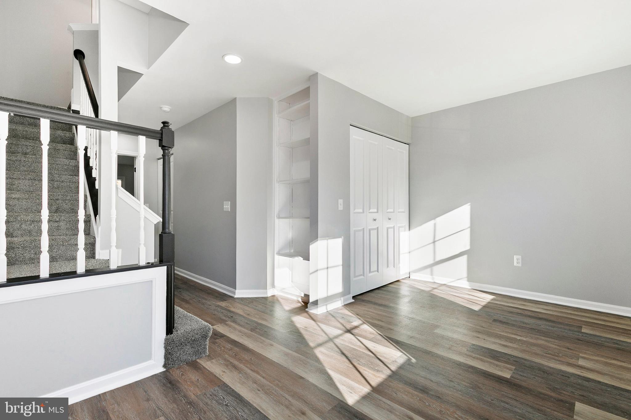 GLENSHIRE TOWNE - Residential