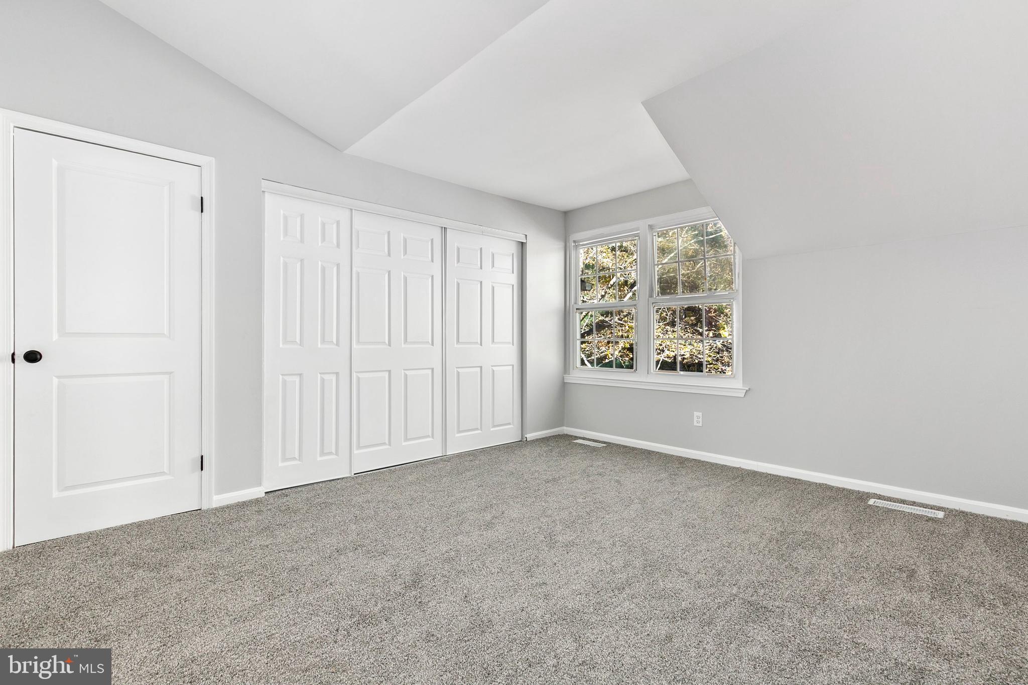 GLENSHIRE TOWNE - Residential