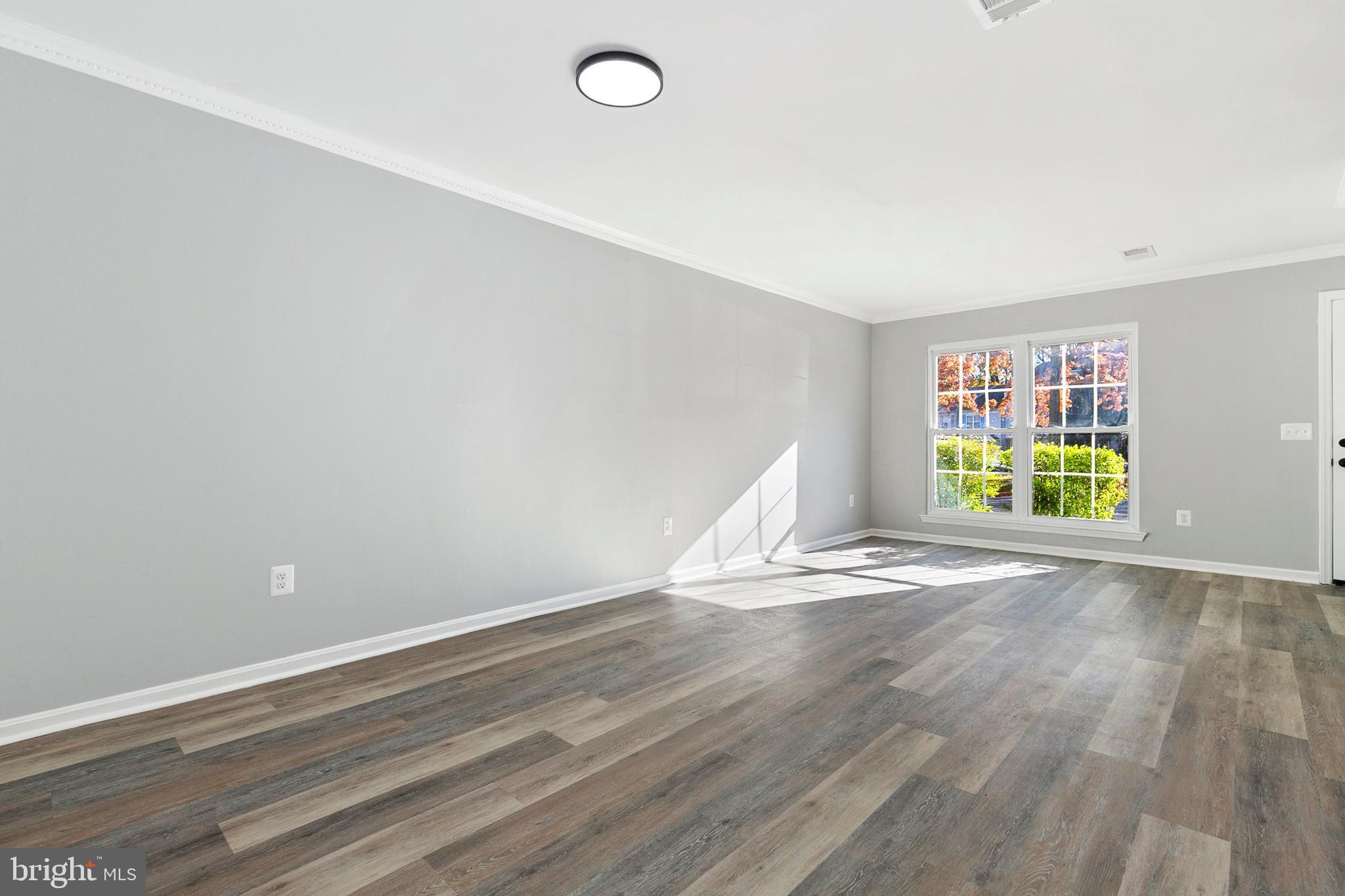 GLENSHIRE TOWNE - Residential