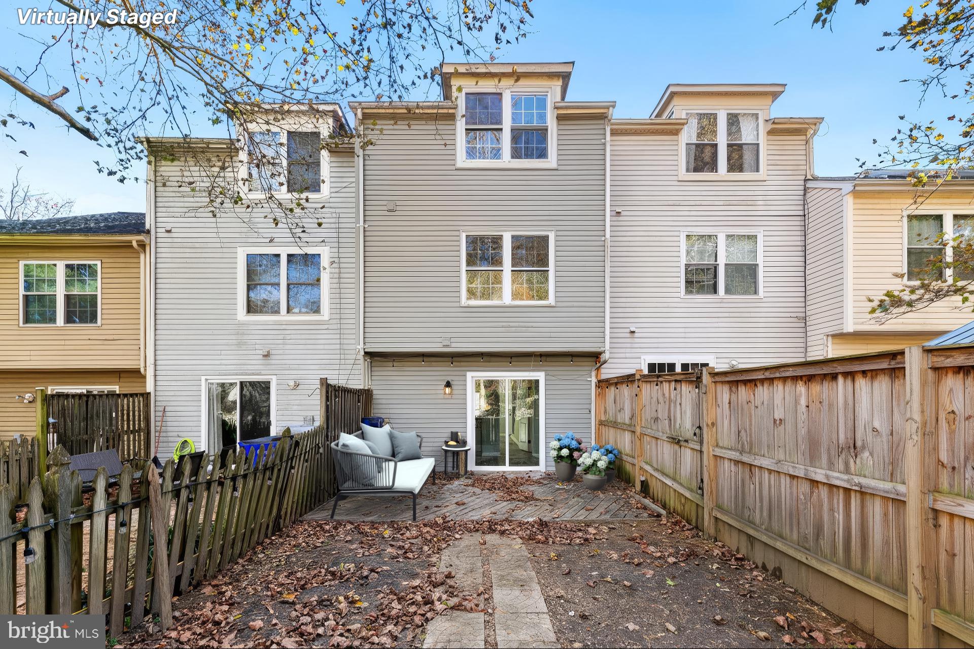 GLENSHIRE TOWNE - Residential