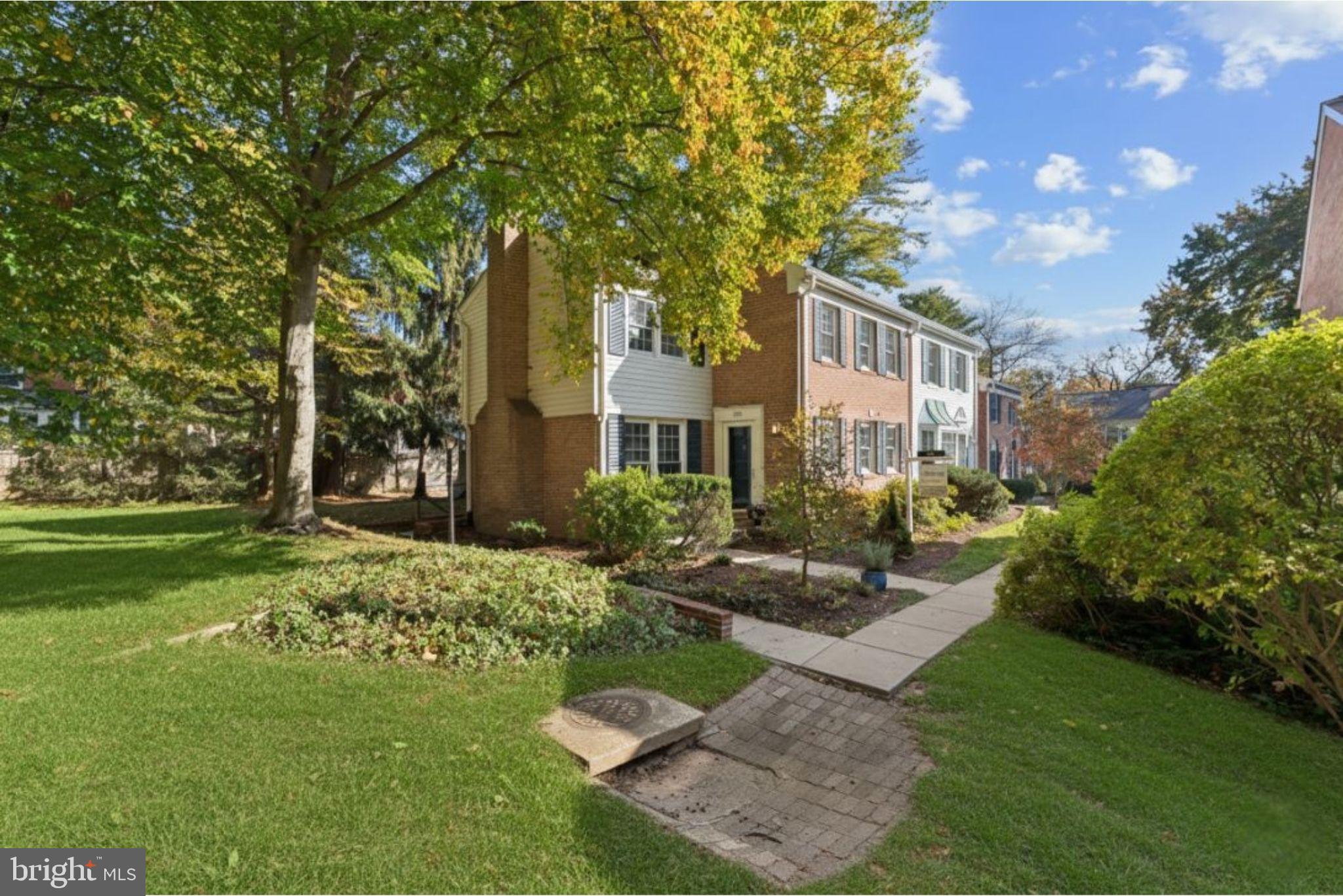 855 AZALEA DRIVE 27-855