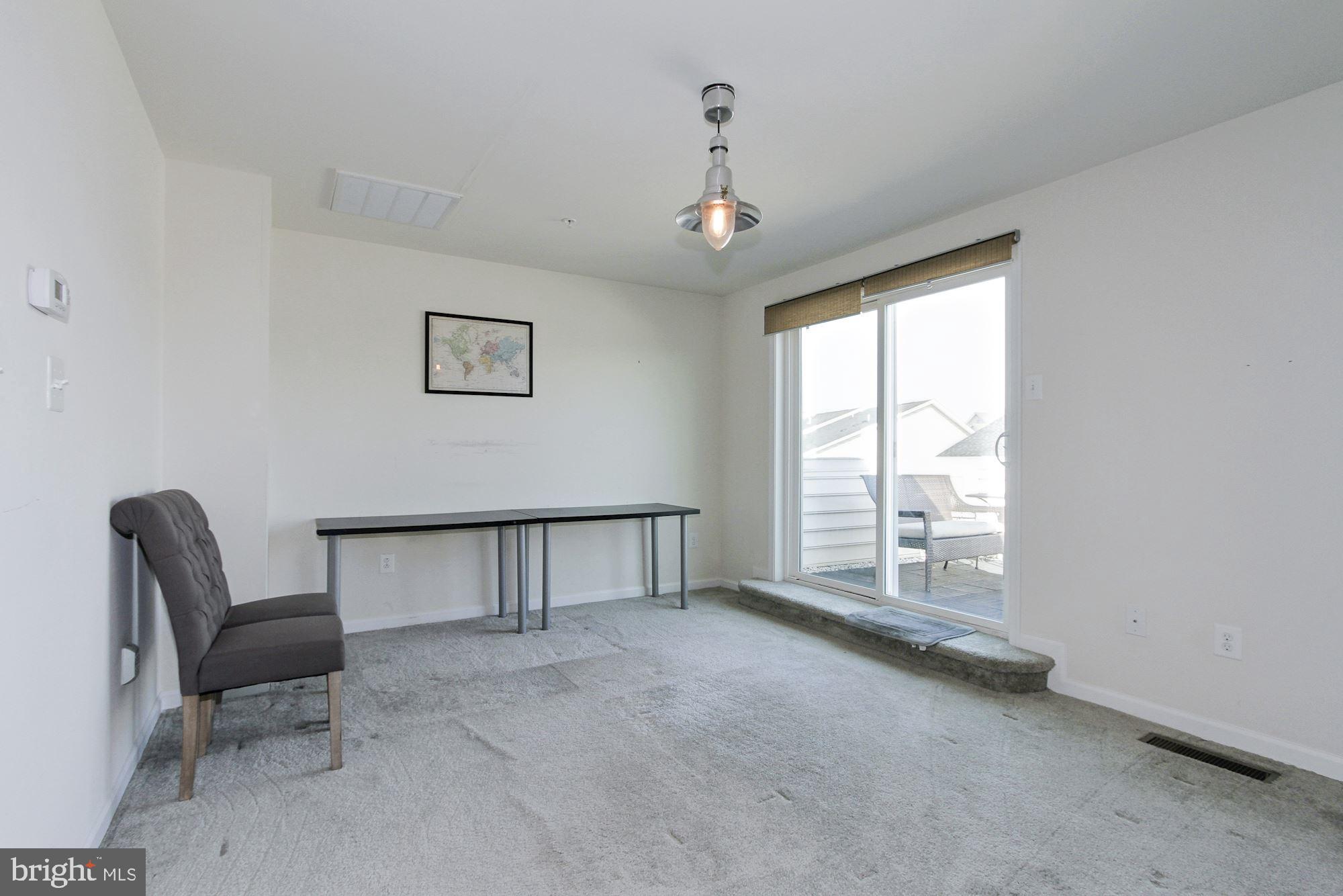 VILLAGE WEST - Residential