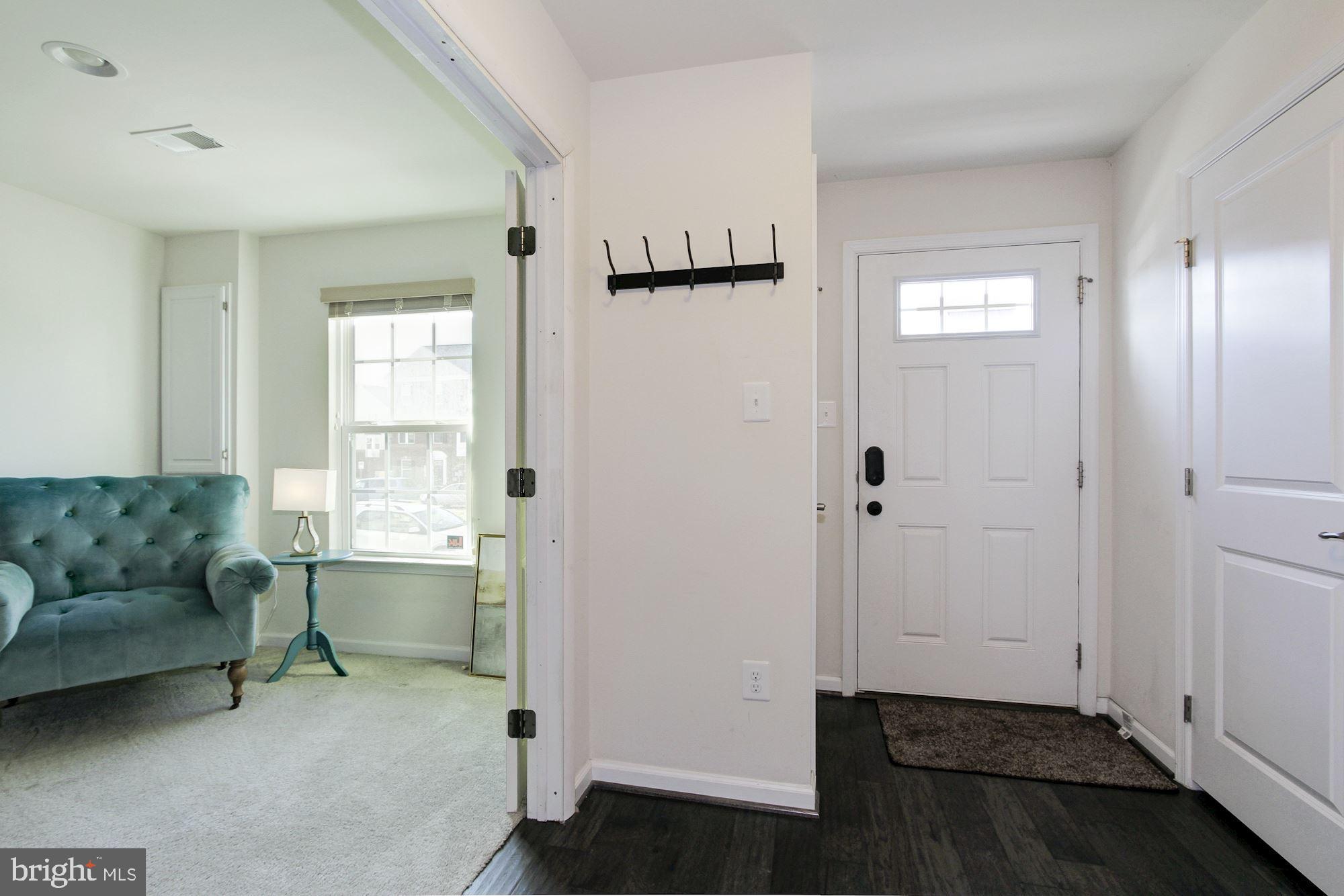 VILLAGE WEST - Residential