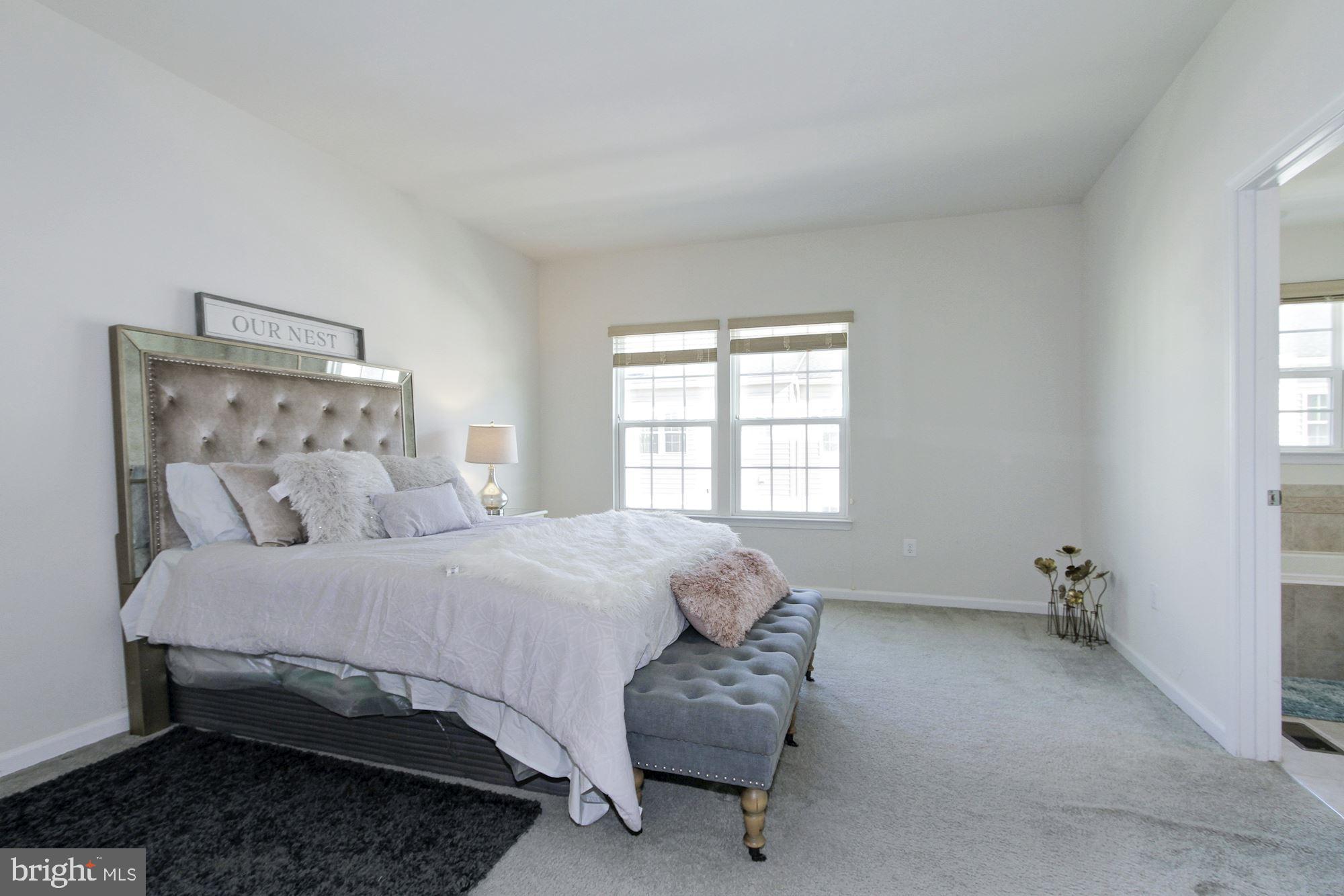 VILLAGE WEST - Residential