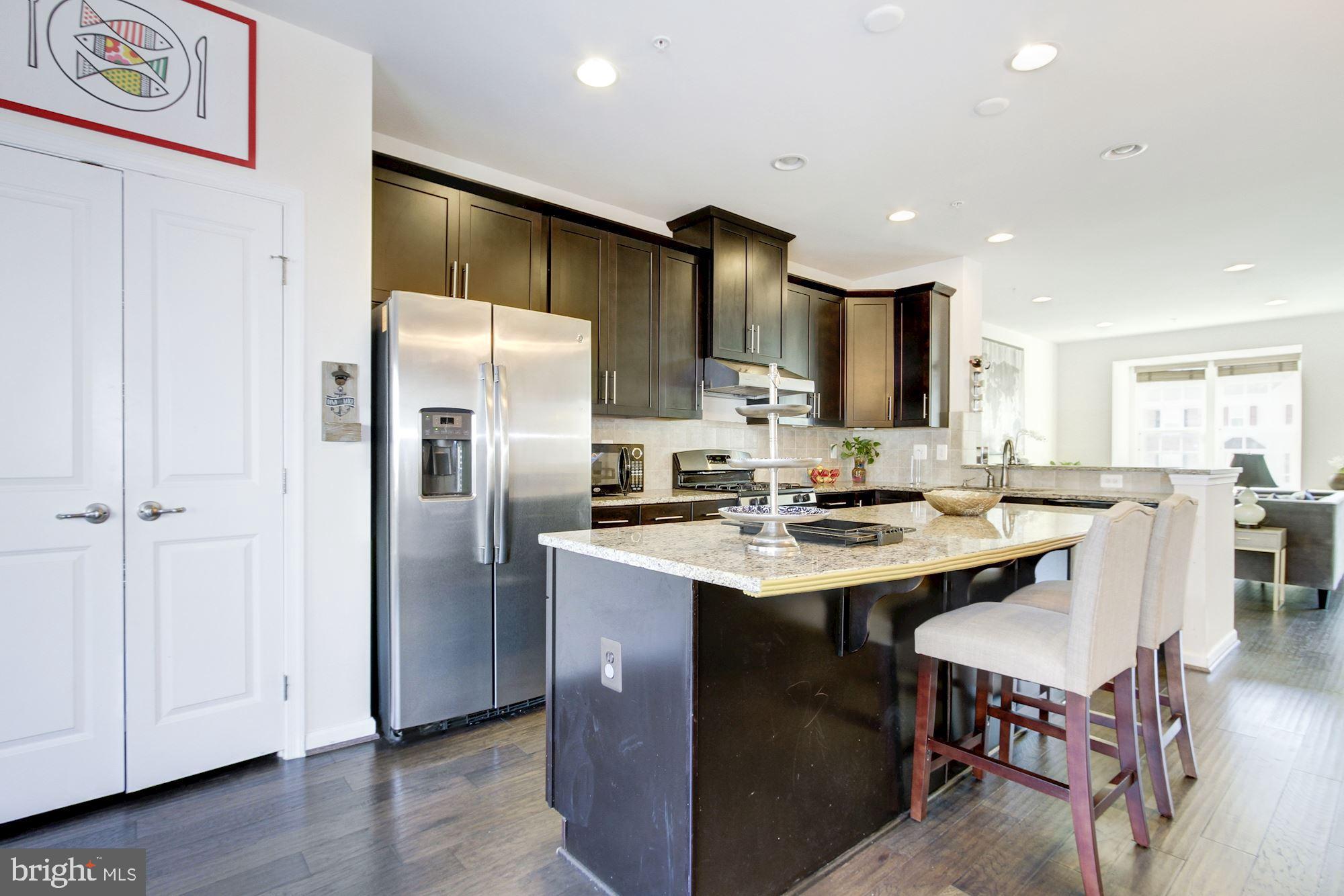 VILLAGE WEST - Residential