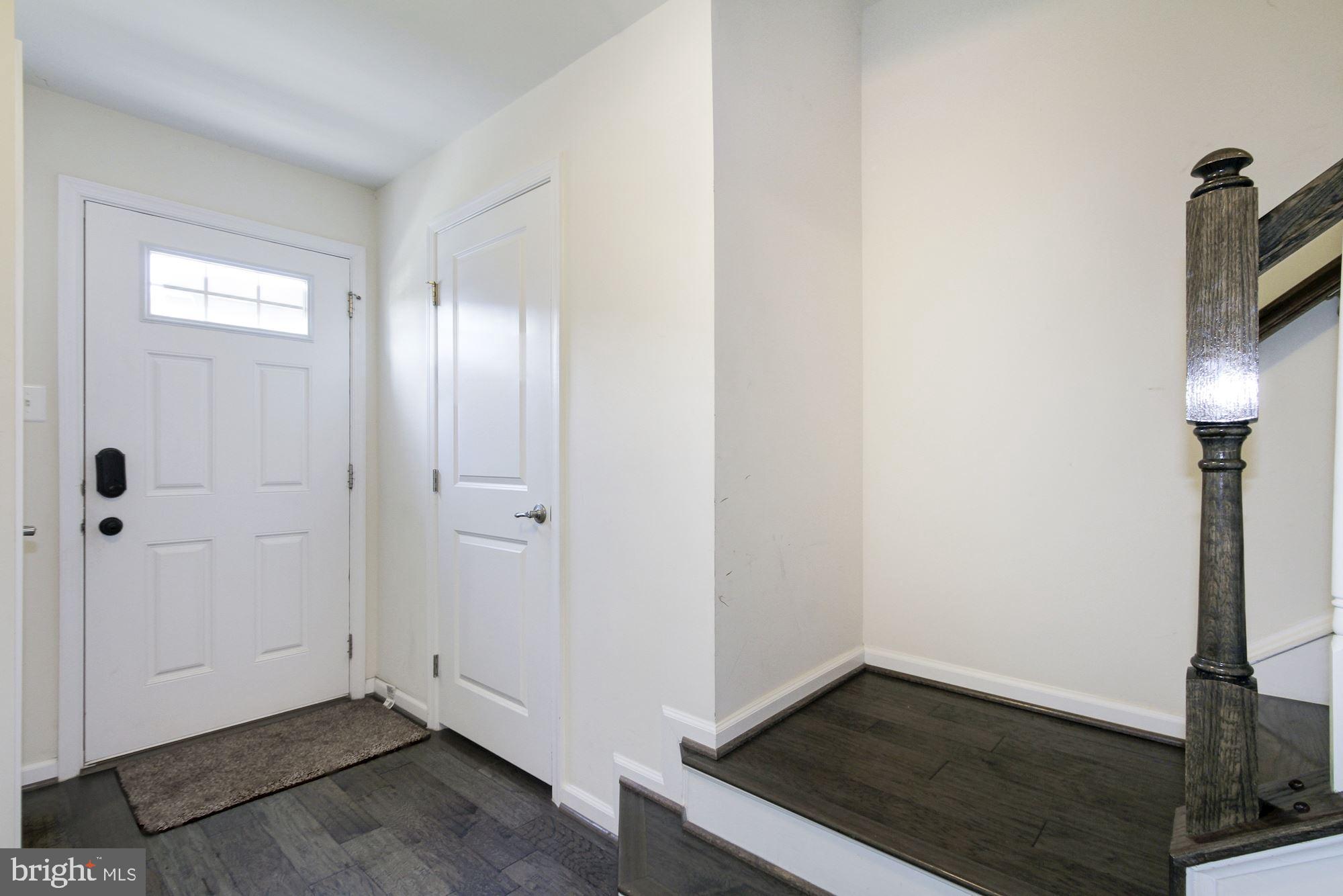 VILLAGE WEST - Residential