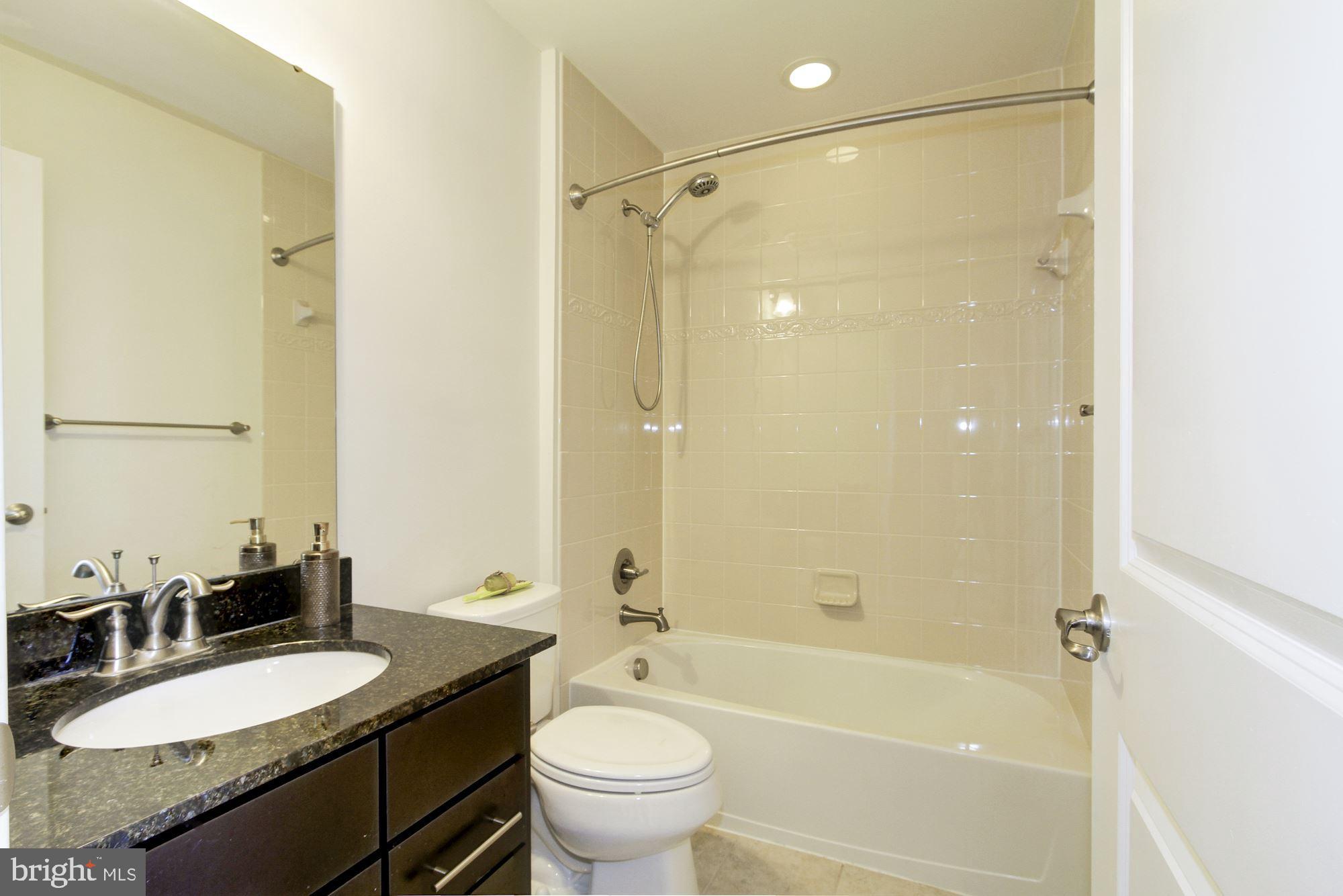 VILLAGE WEST - Residential