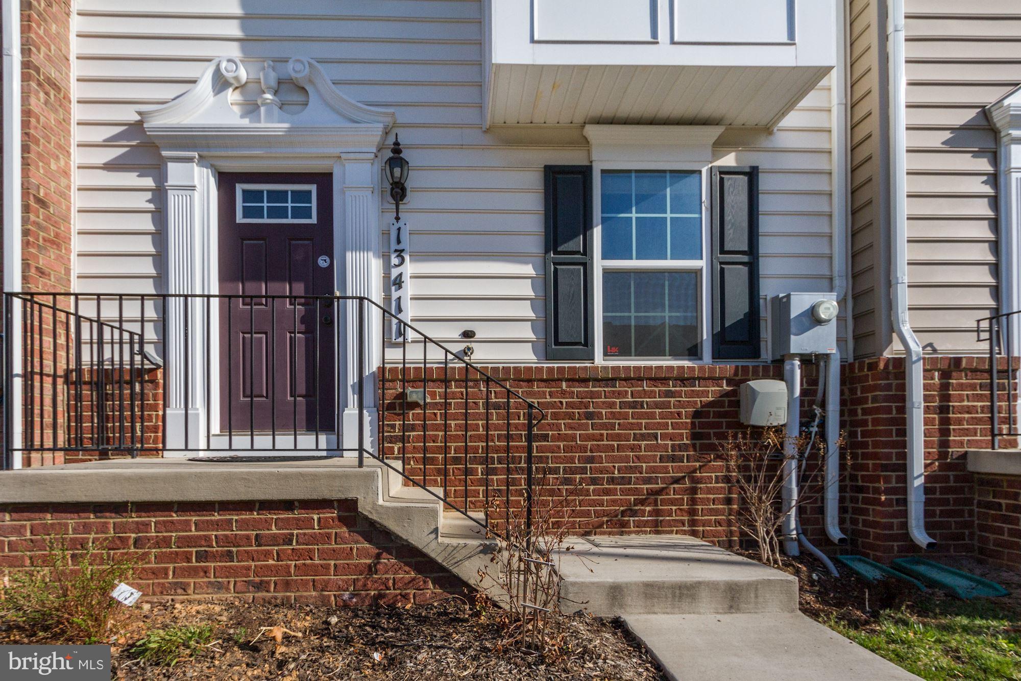 VILLAGE WEST - Residential