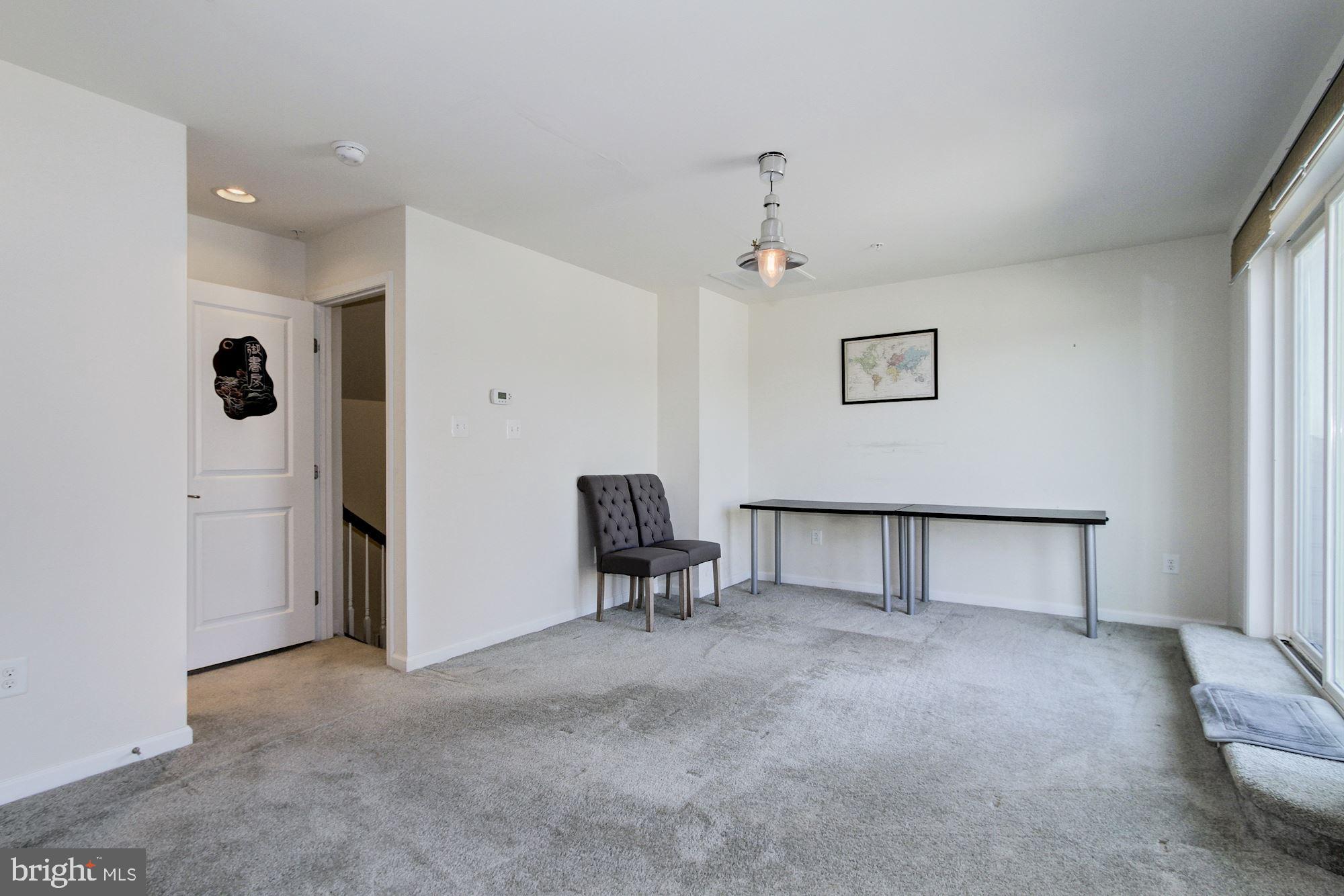 VILLAGE WEST - Residential