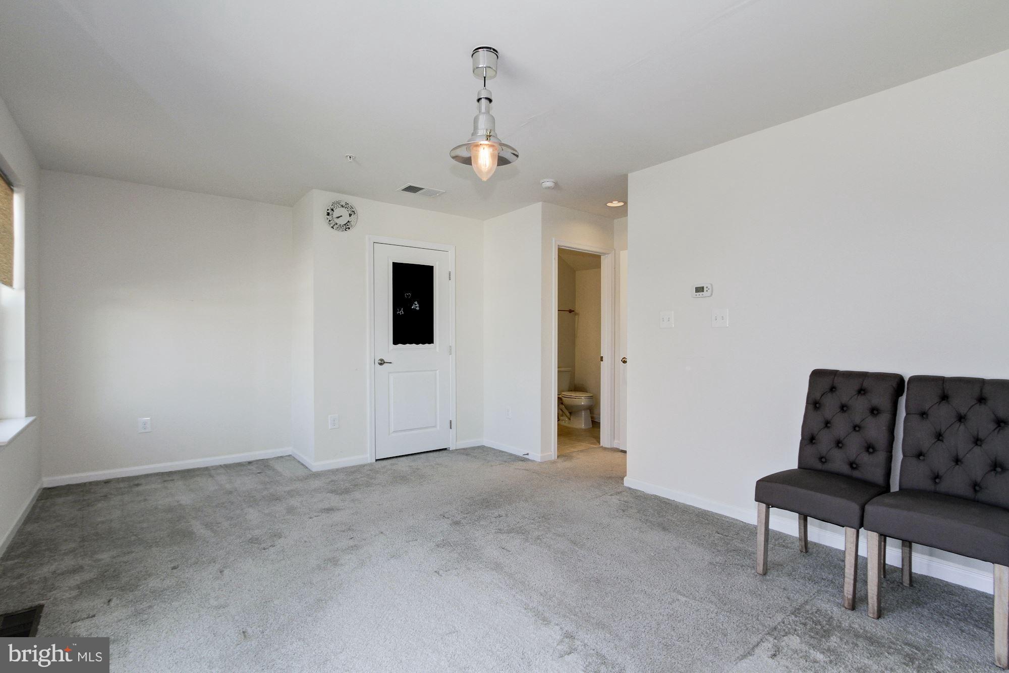 VILLAGE WEST - Residential