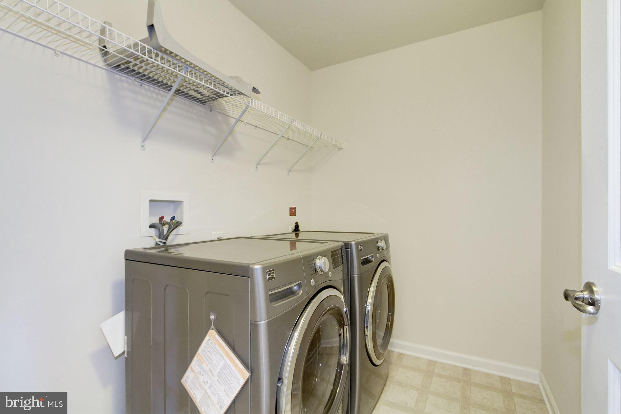 VILLAGE WEST - Residential