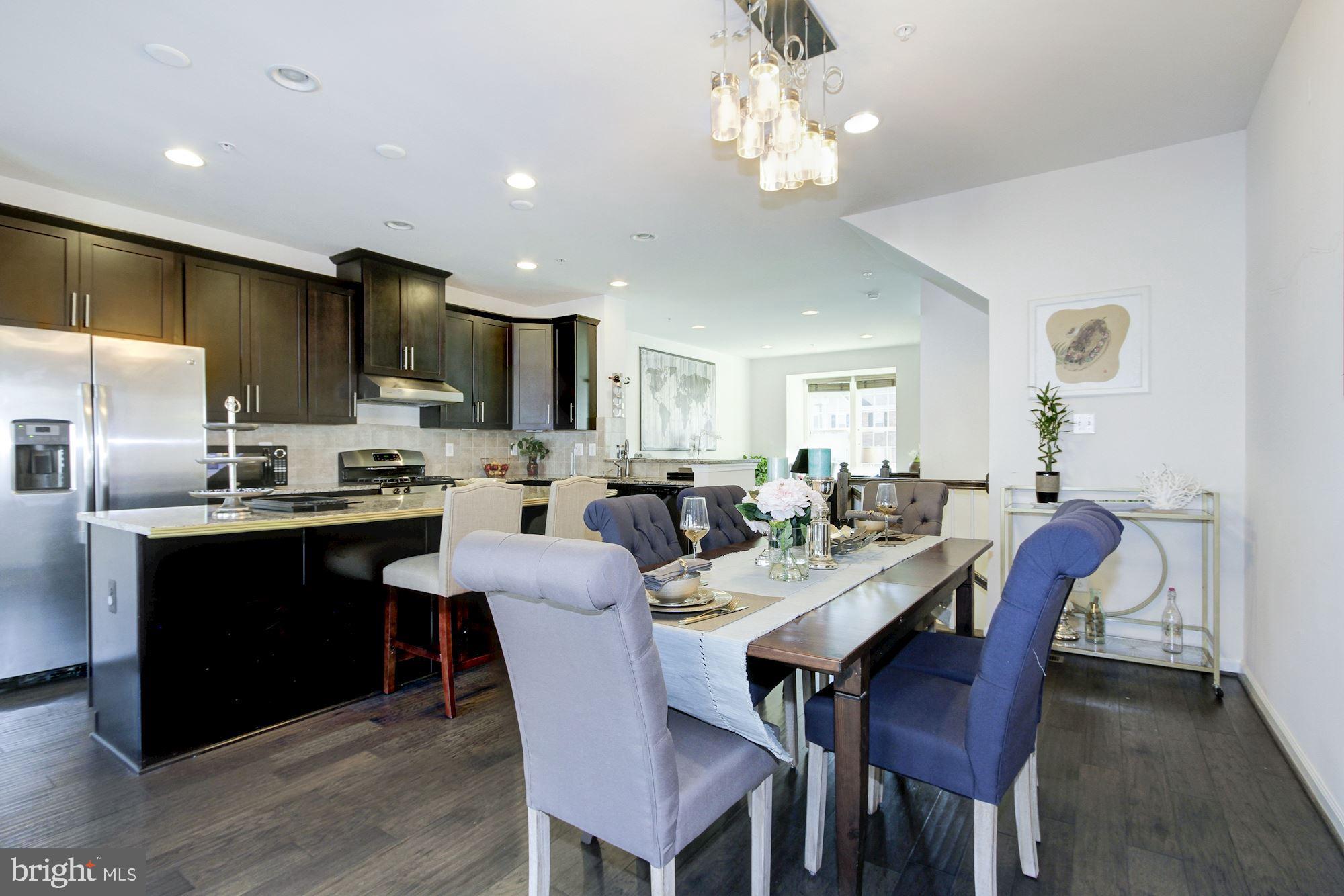 VILLAGE WEST - Residential