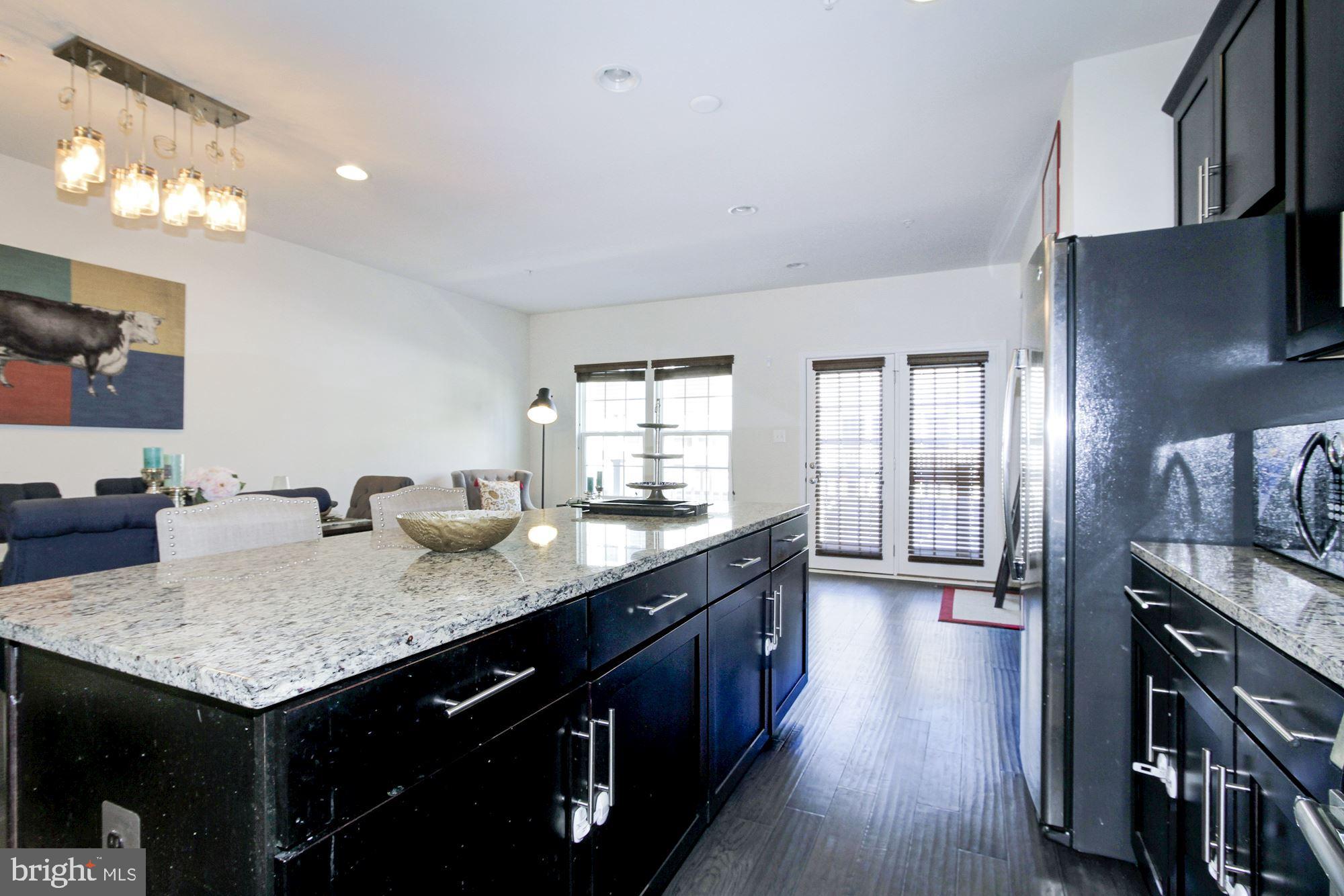 VILLAGE WEST - Residential