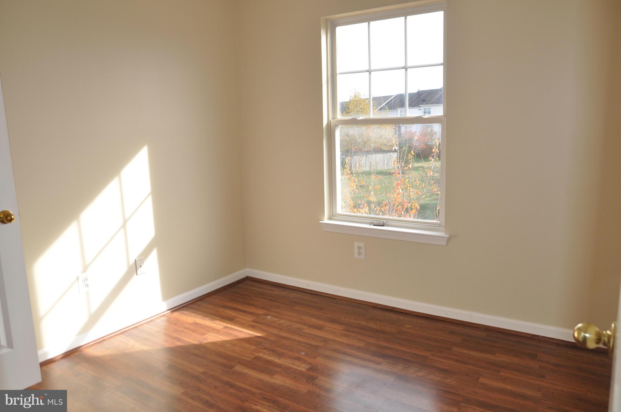 RIDGES AT ASHBURN - Residential Lease